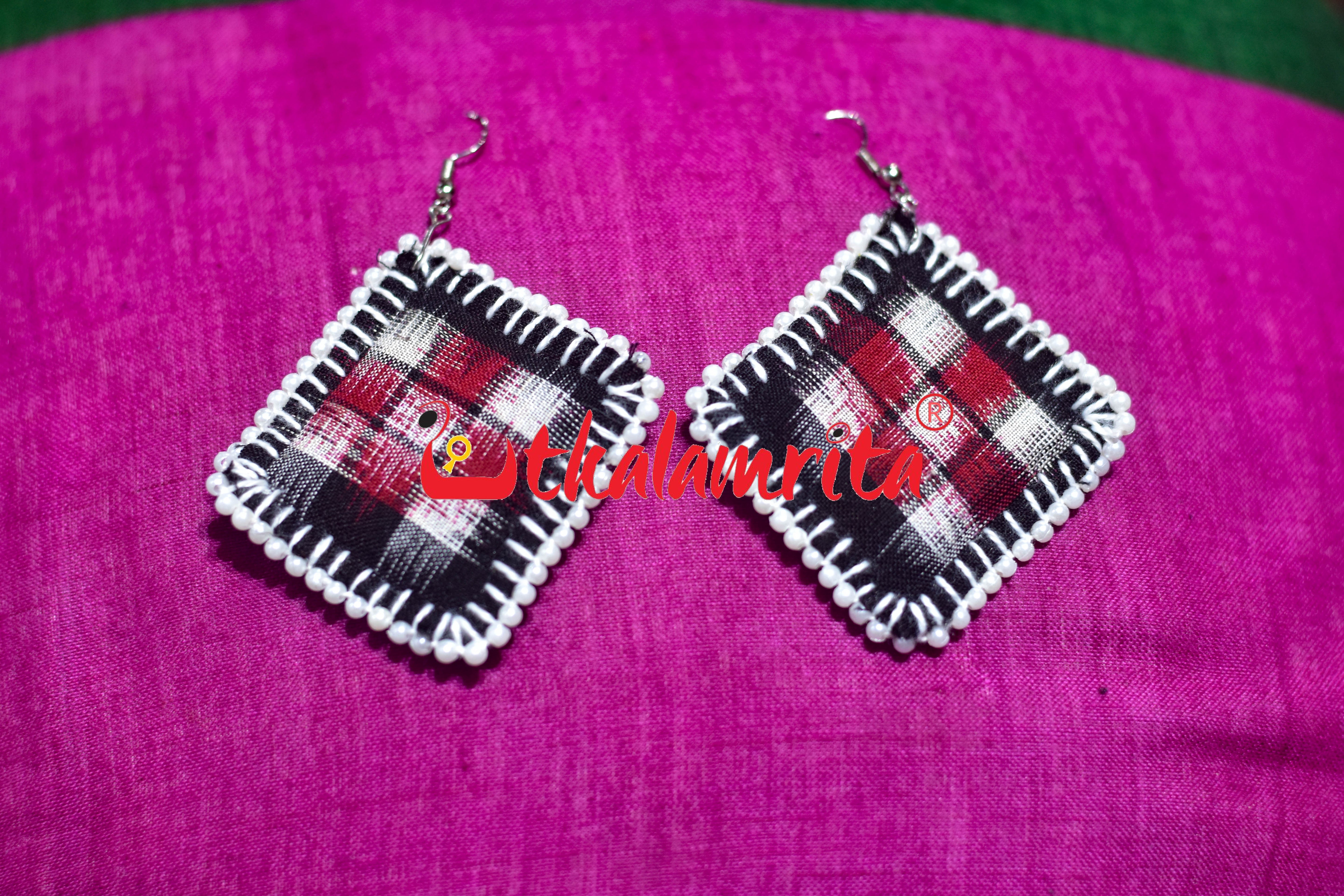 Black White Small Pasapali Earrings