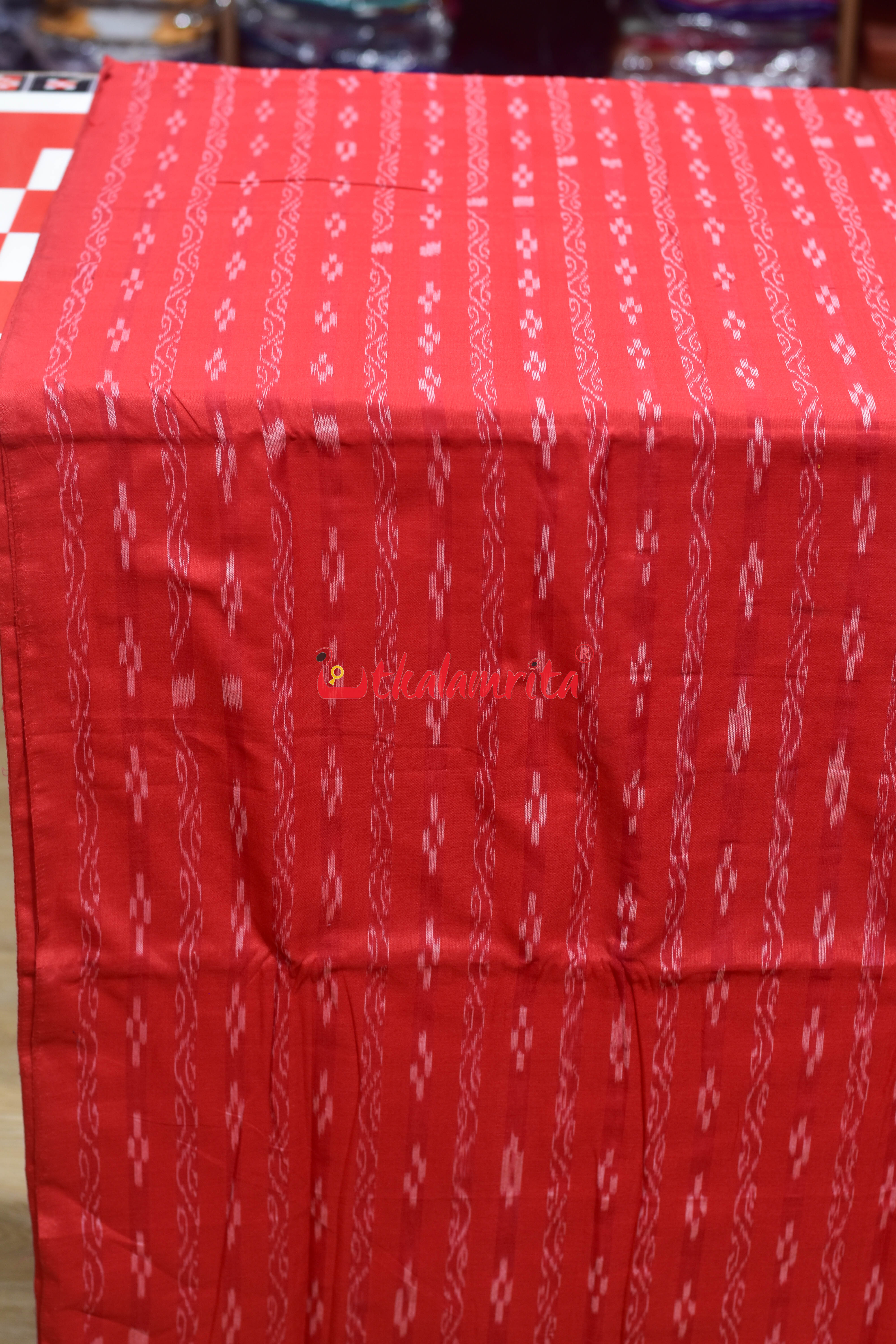 Red Lata Pasapali Cotton (Fabric)