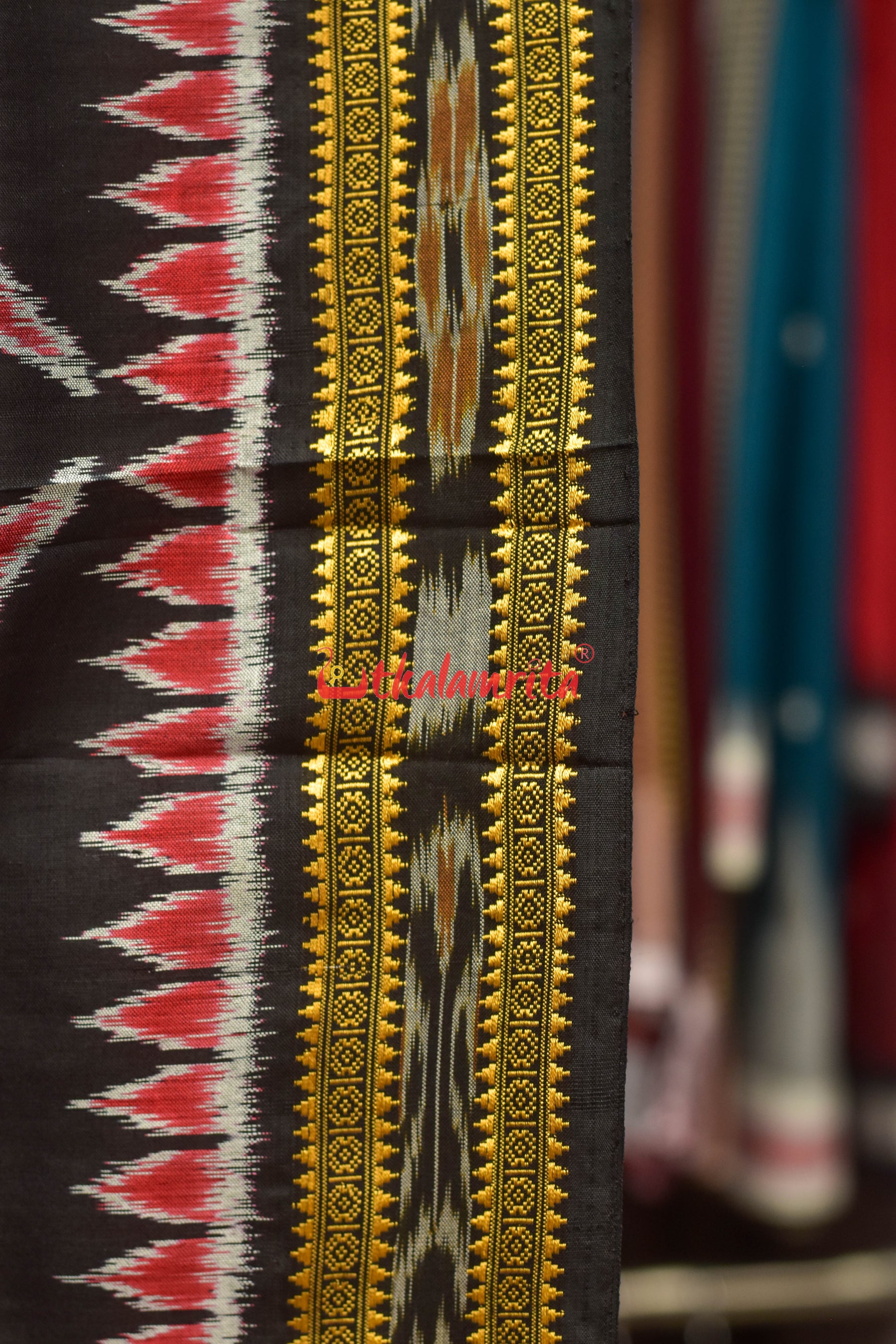 Dhadi Chita Maroon Khandua Silk Saree