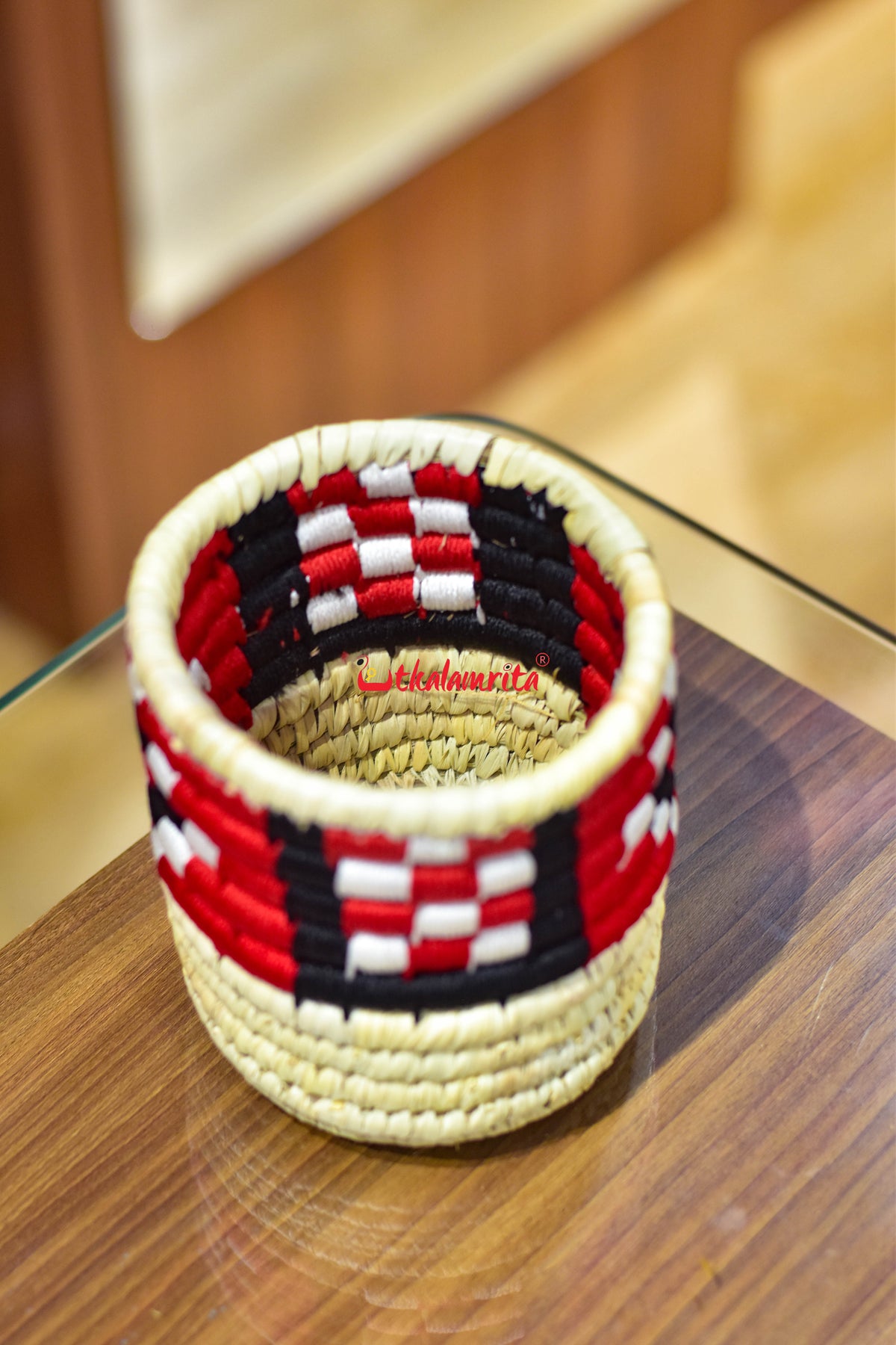 Sabai Grass Red Black Pasapali Pen Stand