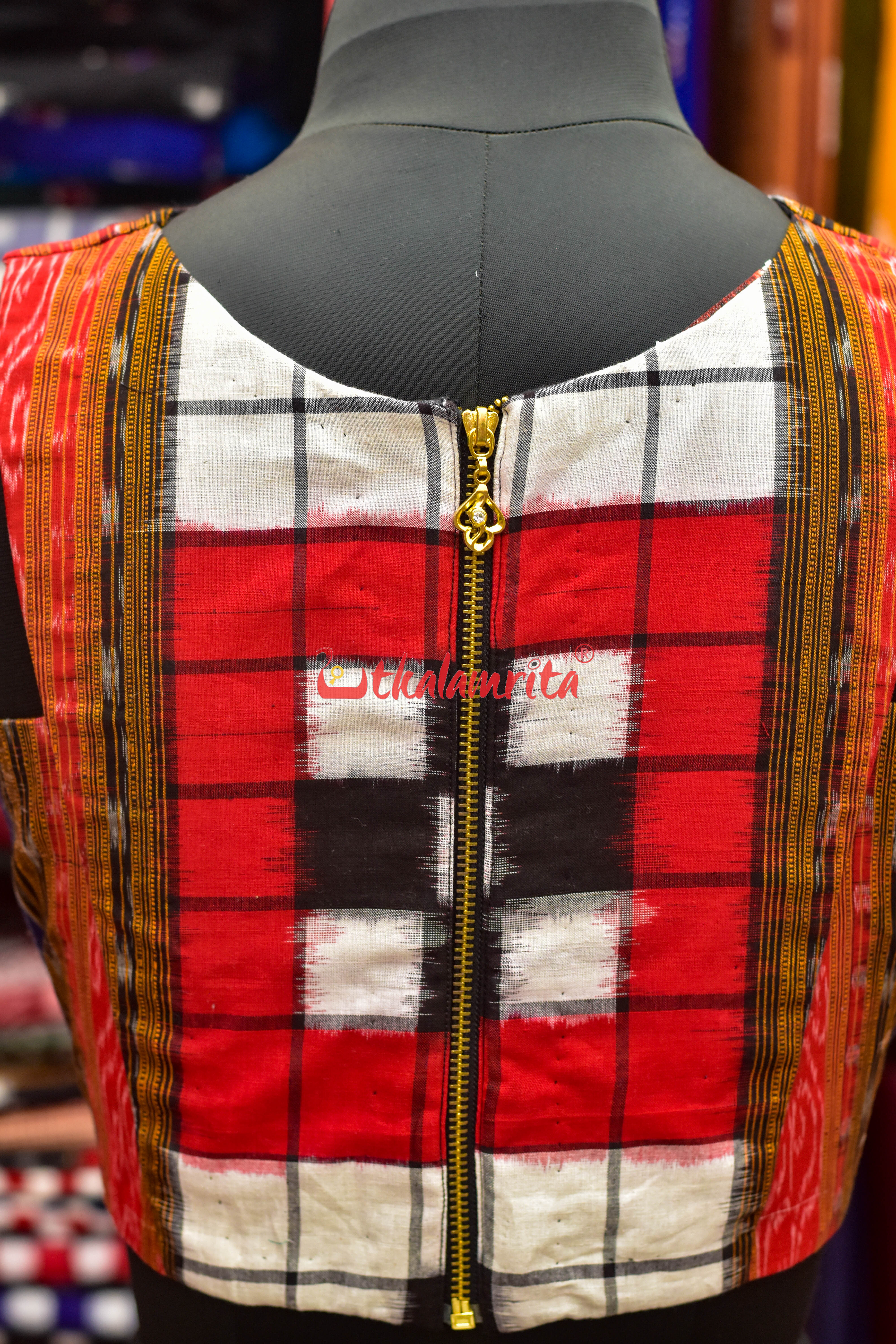 Contrast Bichitrapuri RBW Sleeveless (Blouse)
