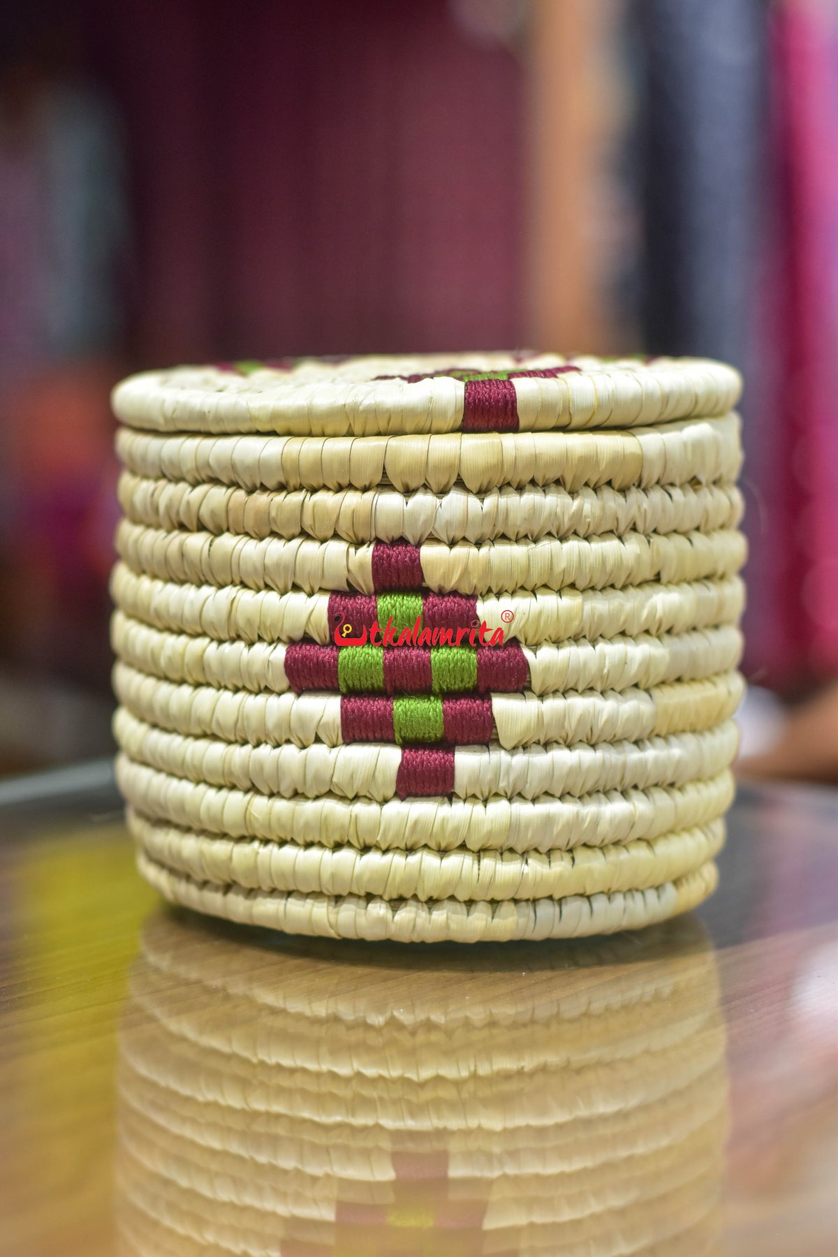 Natural Maroon Mehendi Pasapali Choco Box