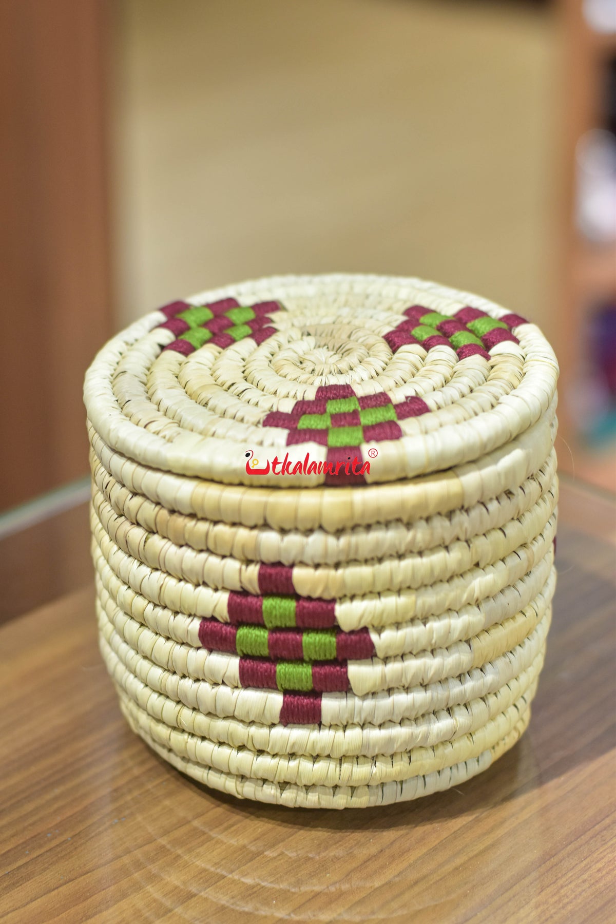 Natural Maroon Mehendi Pasapali Choco Box