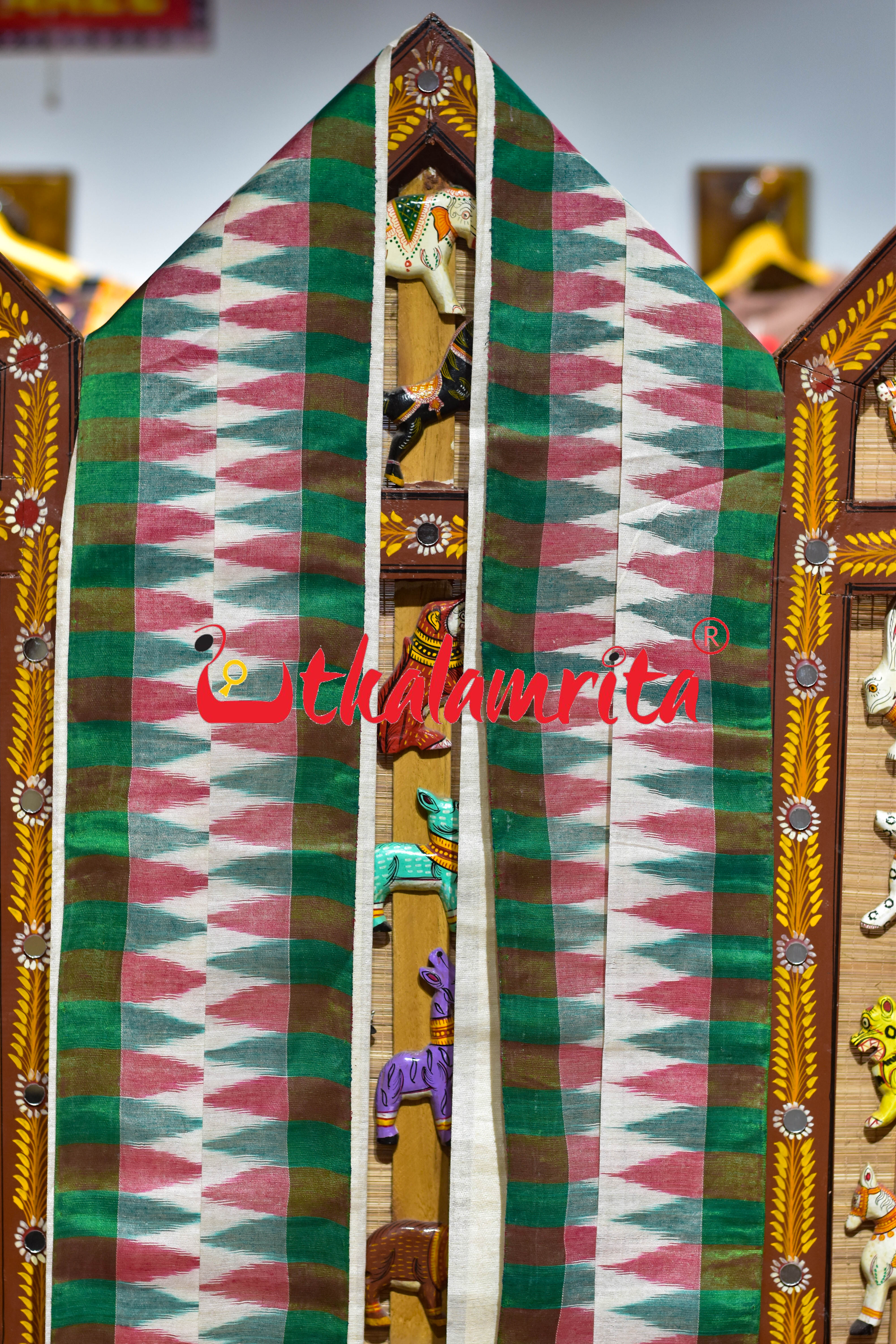 Green Kumbha Border (Uttaria)