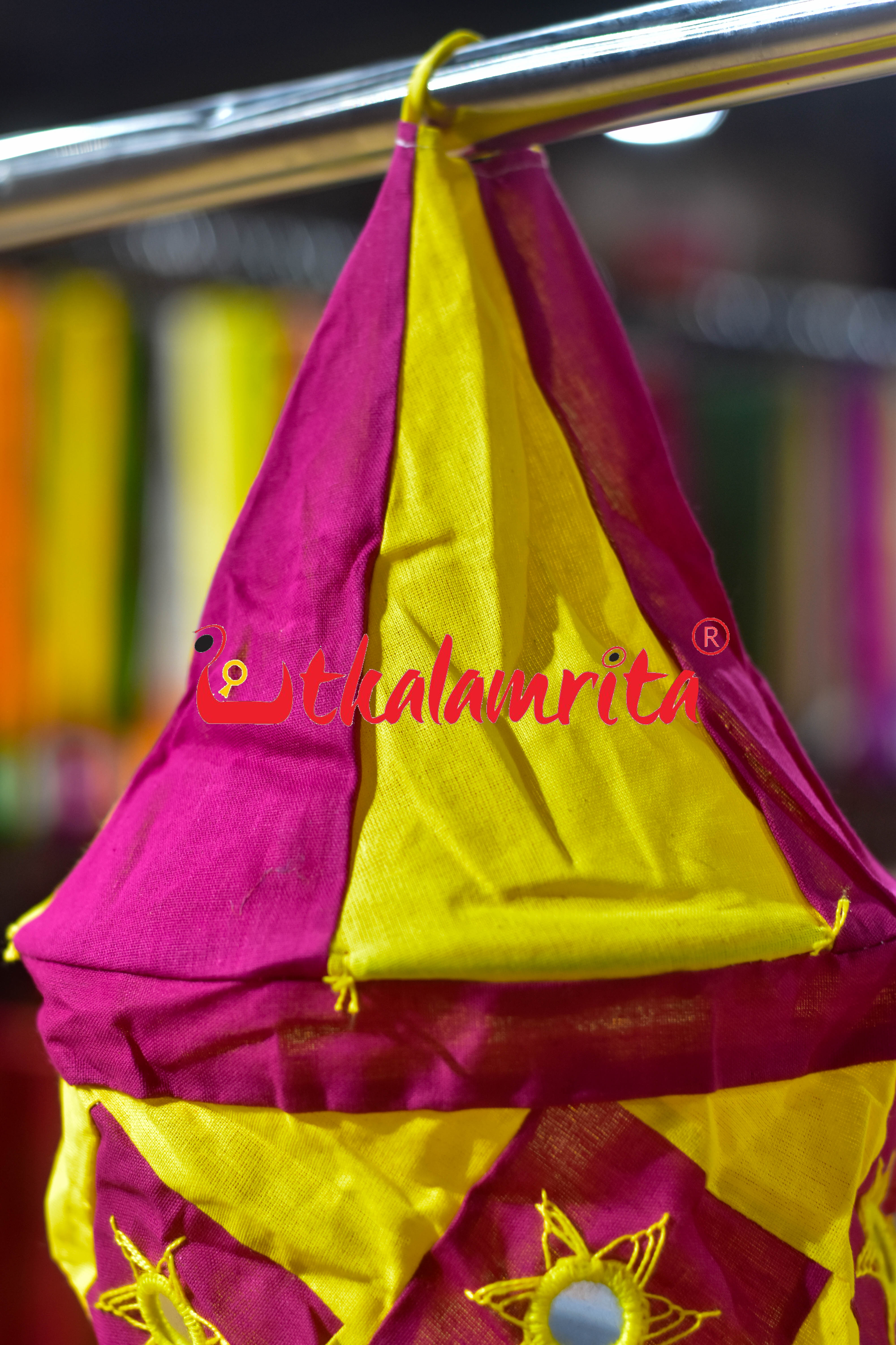 Magneta Yellow Special 1-Step Round Lampshade