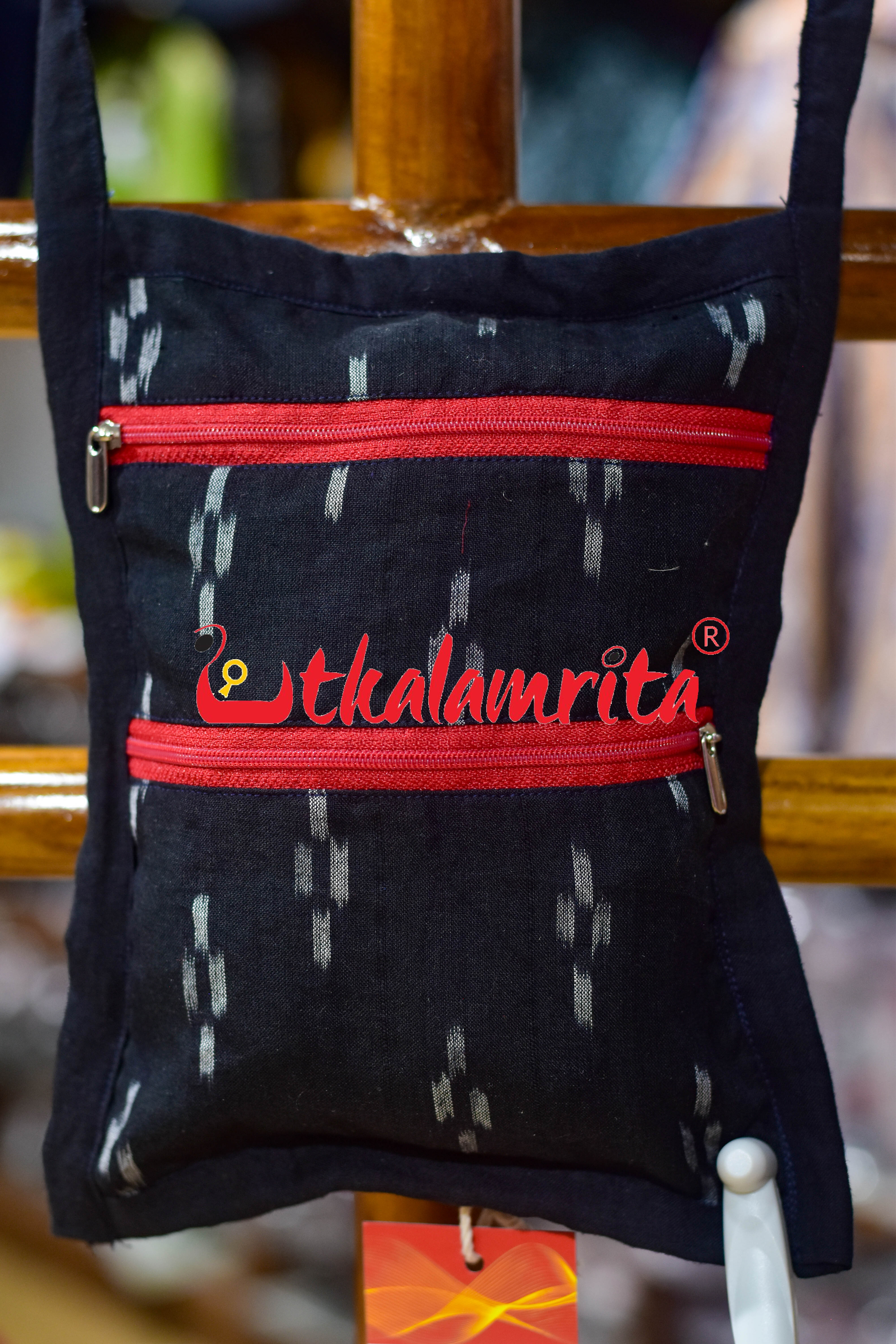 Black Mini Pasapali Small Sling Bag