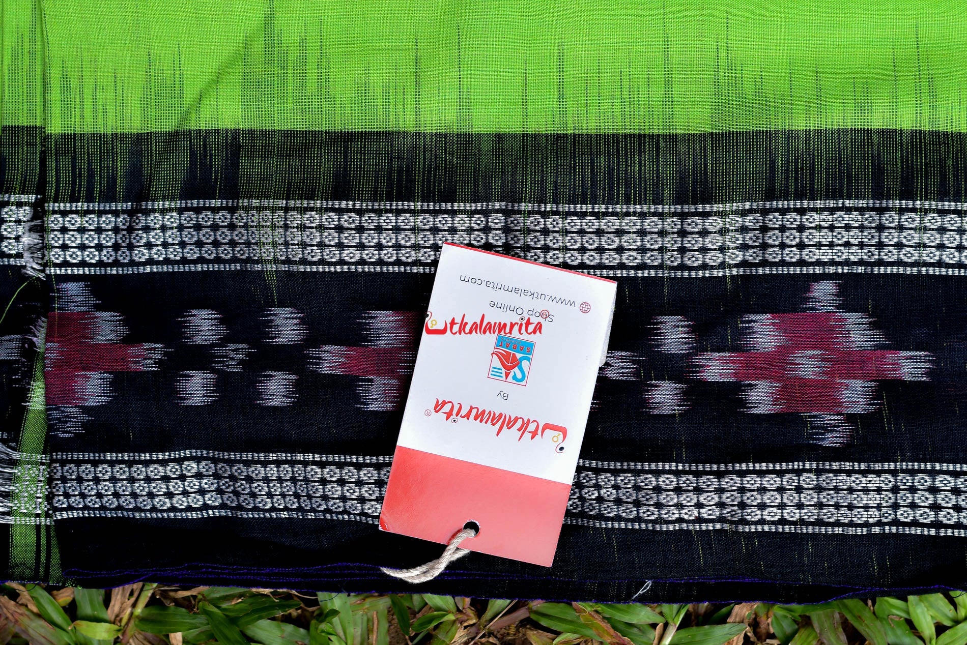 Parrot Green Rekha Buti Saree