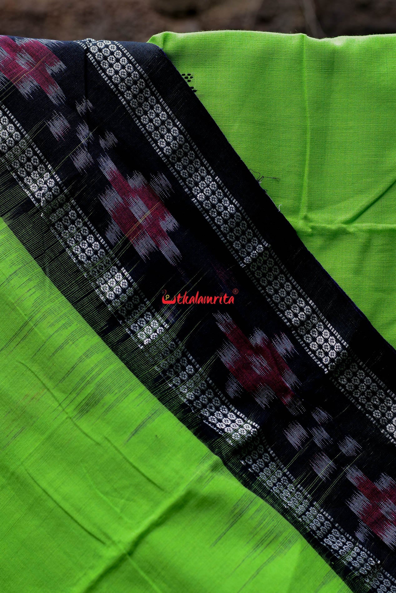 Parrot Green Rekha Buti Saree
