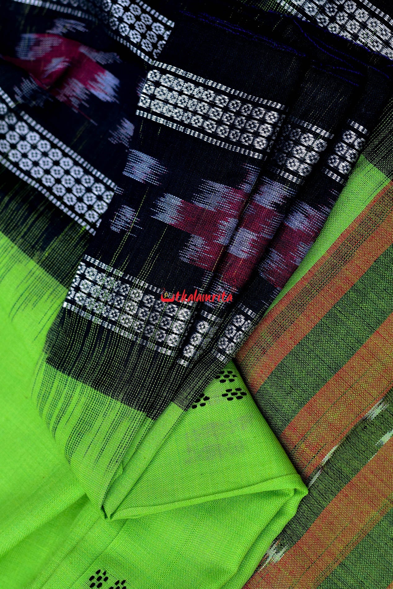 Parrot Green Rekha Buti Saree