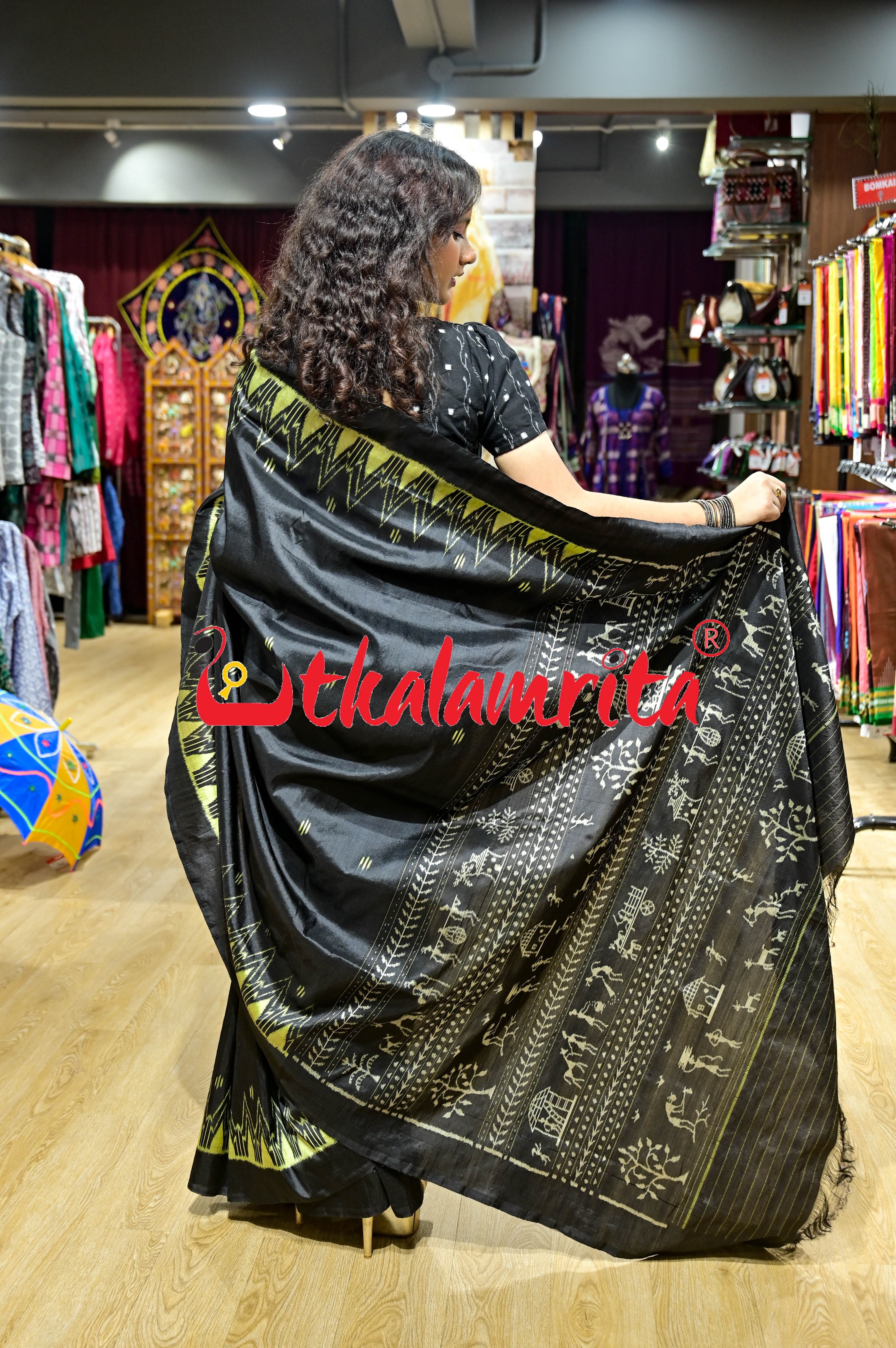 Black Lemon Temples Saura Anchal Khandua Silk Saree
