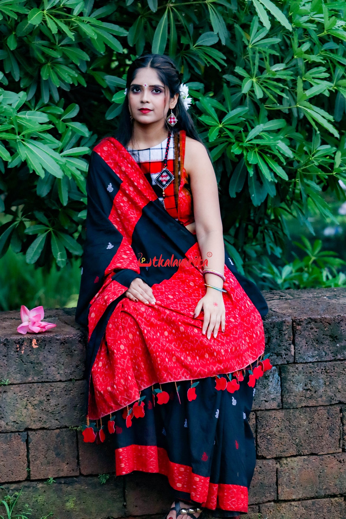 Black Apple Design S Bandha Designer Cotton Saree