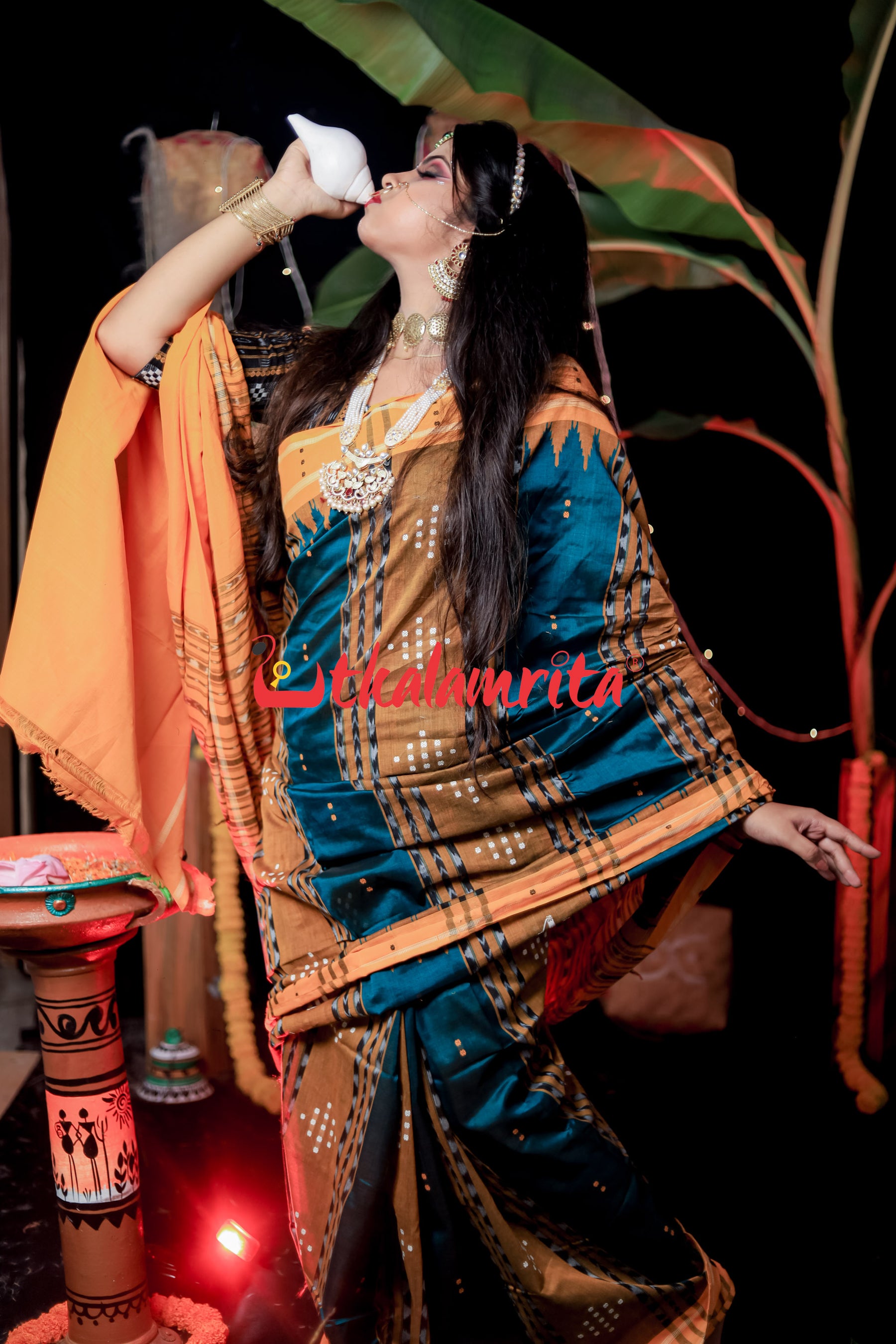 Bottle Green Yellow Taj Mahal Bapta Saree