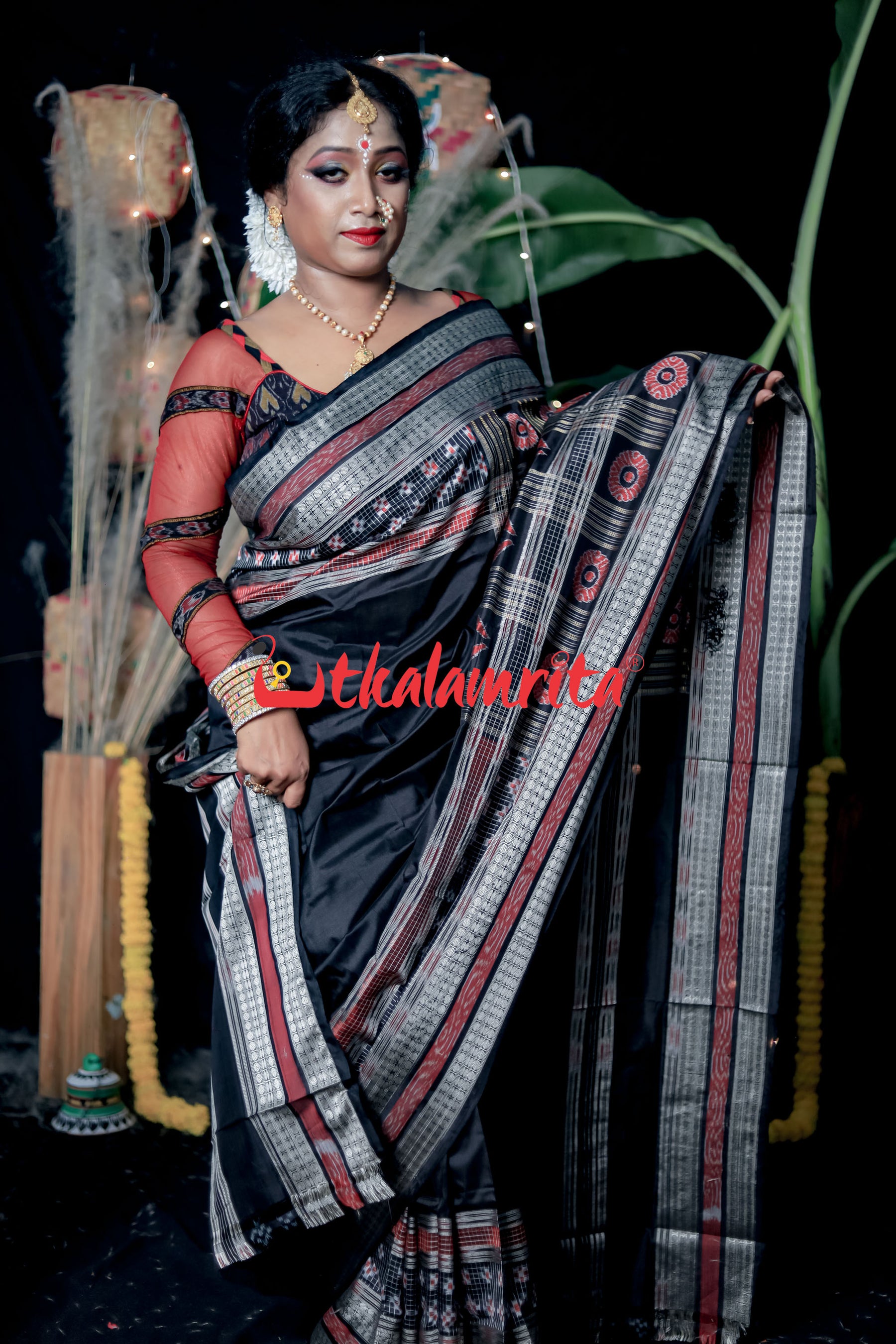 Black Pasapali Border Bichitra Sambalpuri Silk