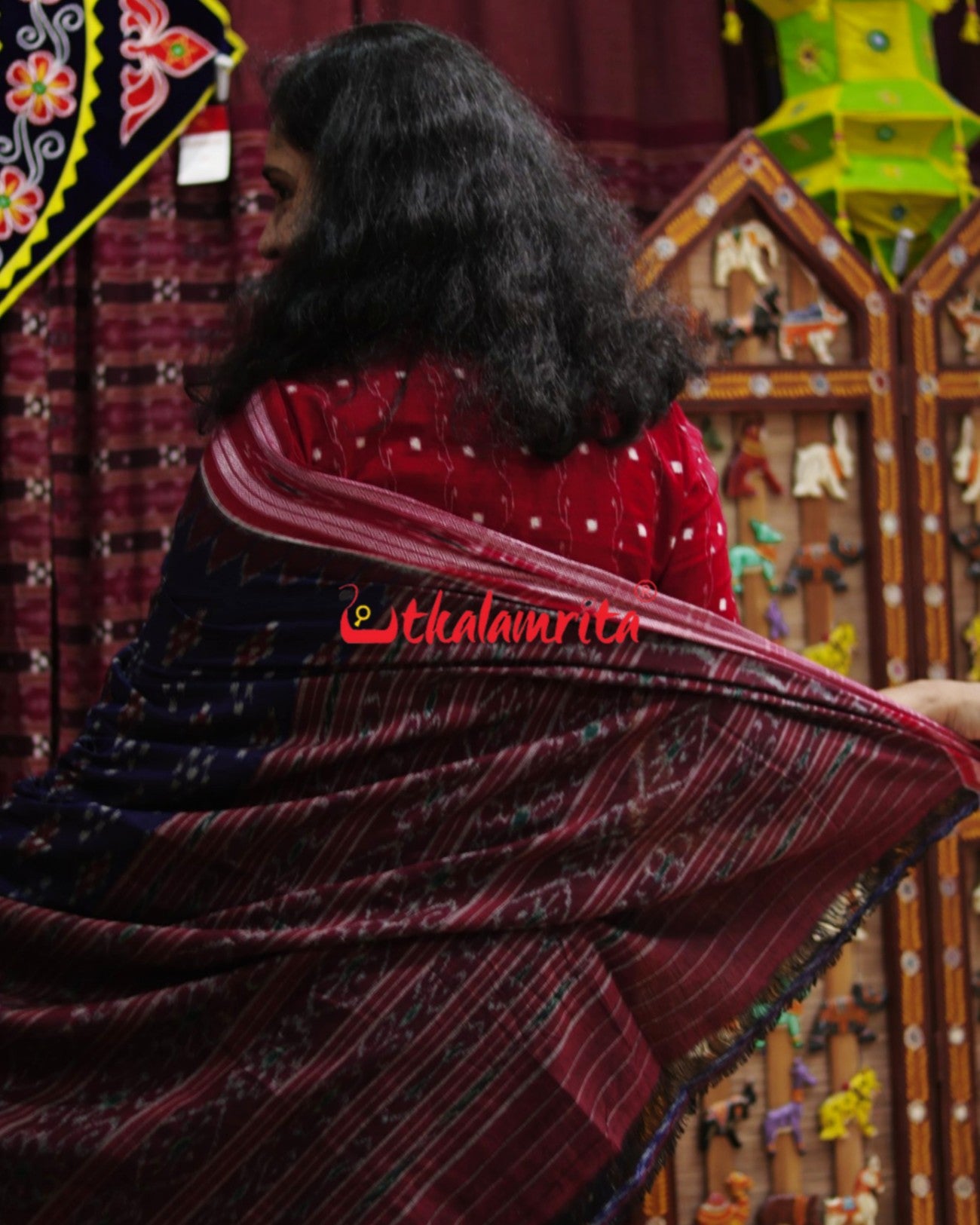 Navy Blue Body Pasapali Khandua Cotton Saree