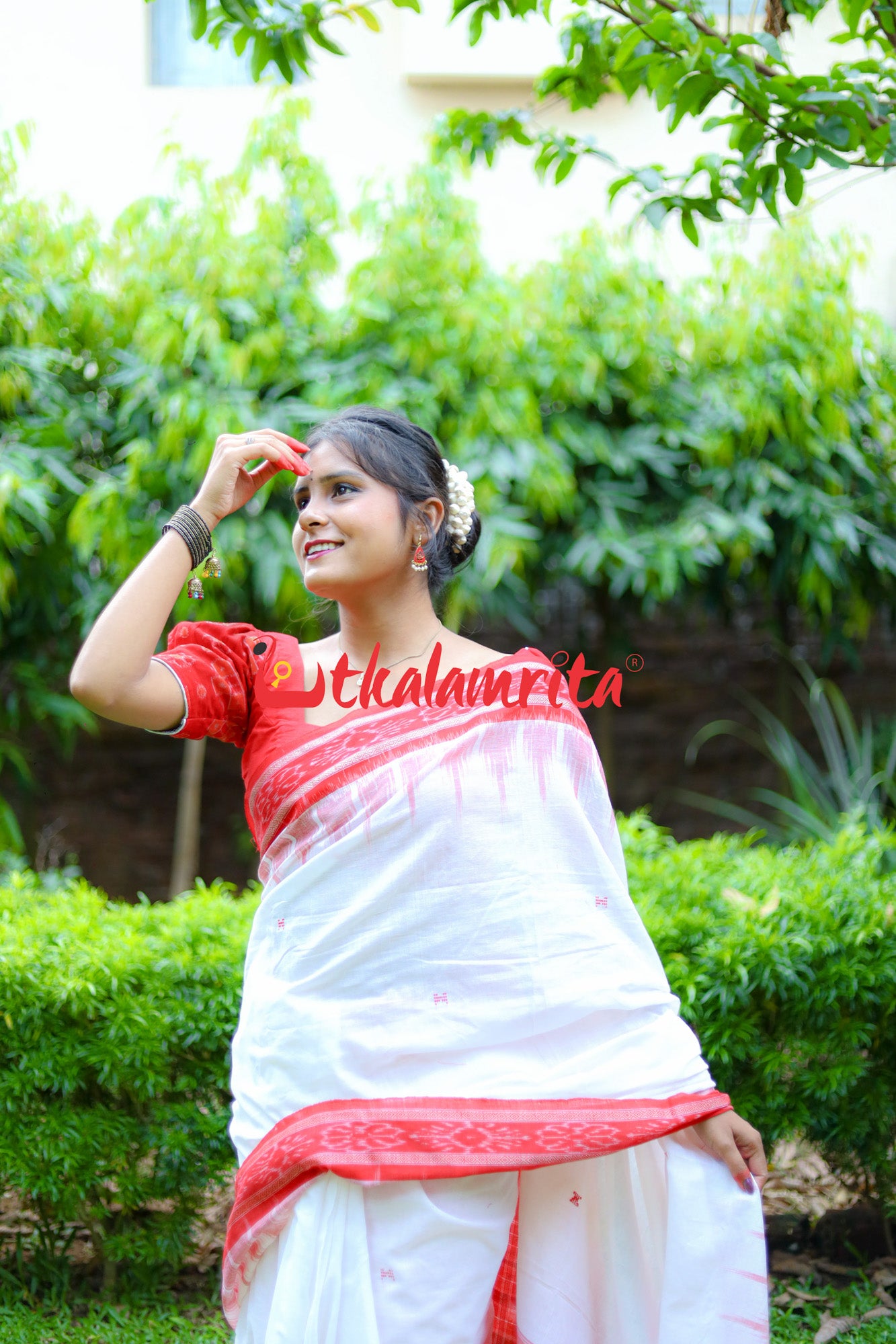 White Red Buti Kumbha Cotton Saree