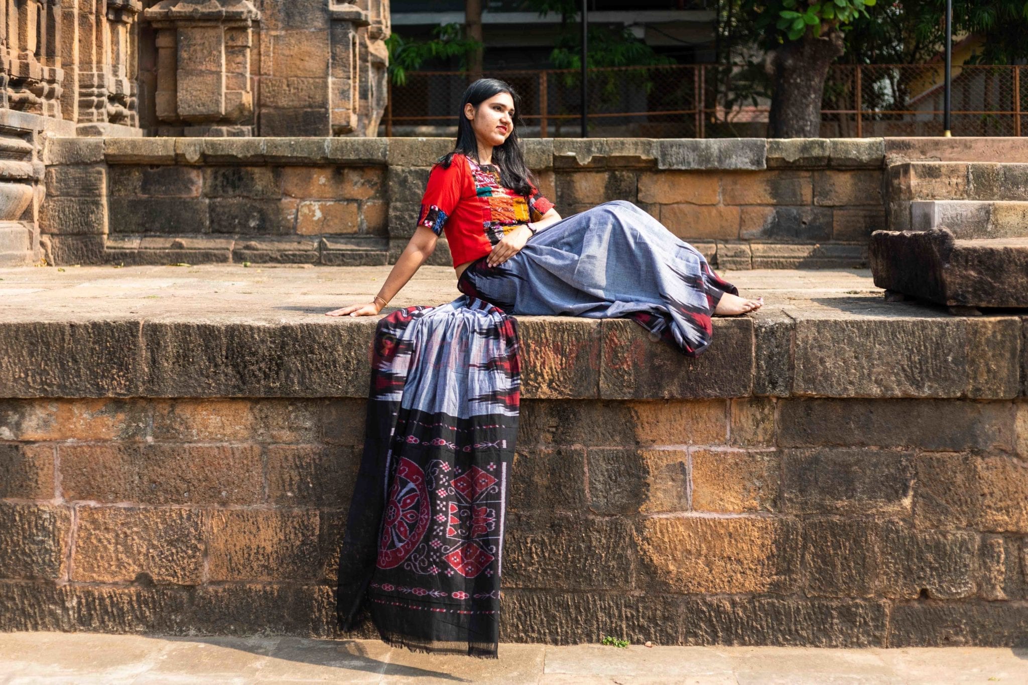 Kargil Kumbha Grey Cotton Saree