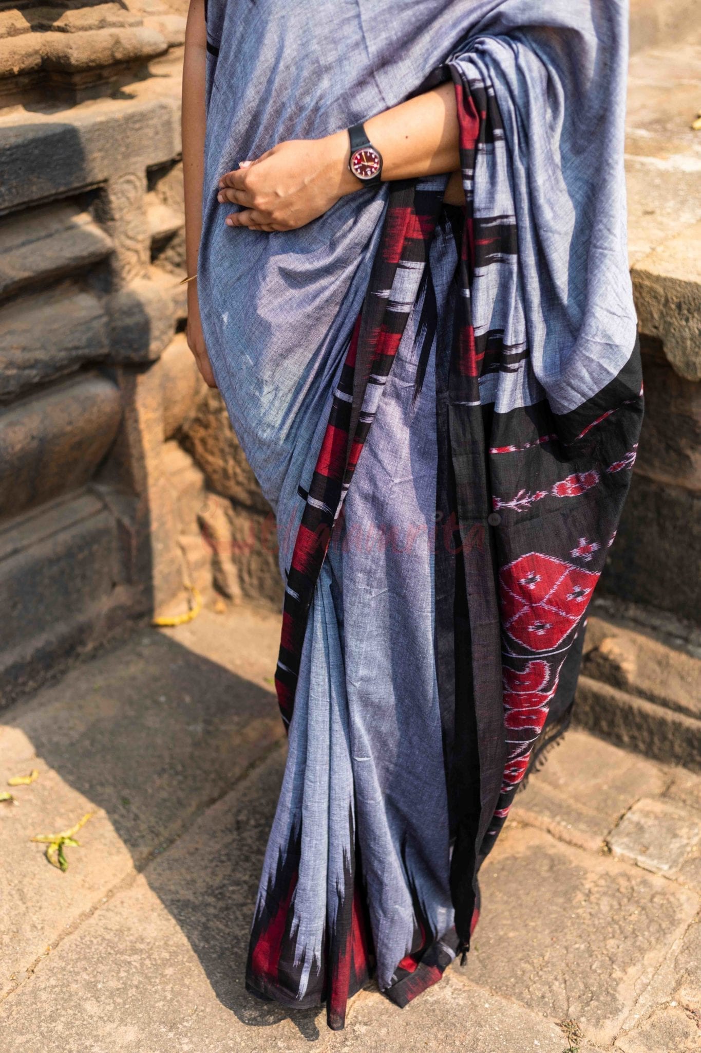 Kargil Kumbha Grey Cotton Saree