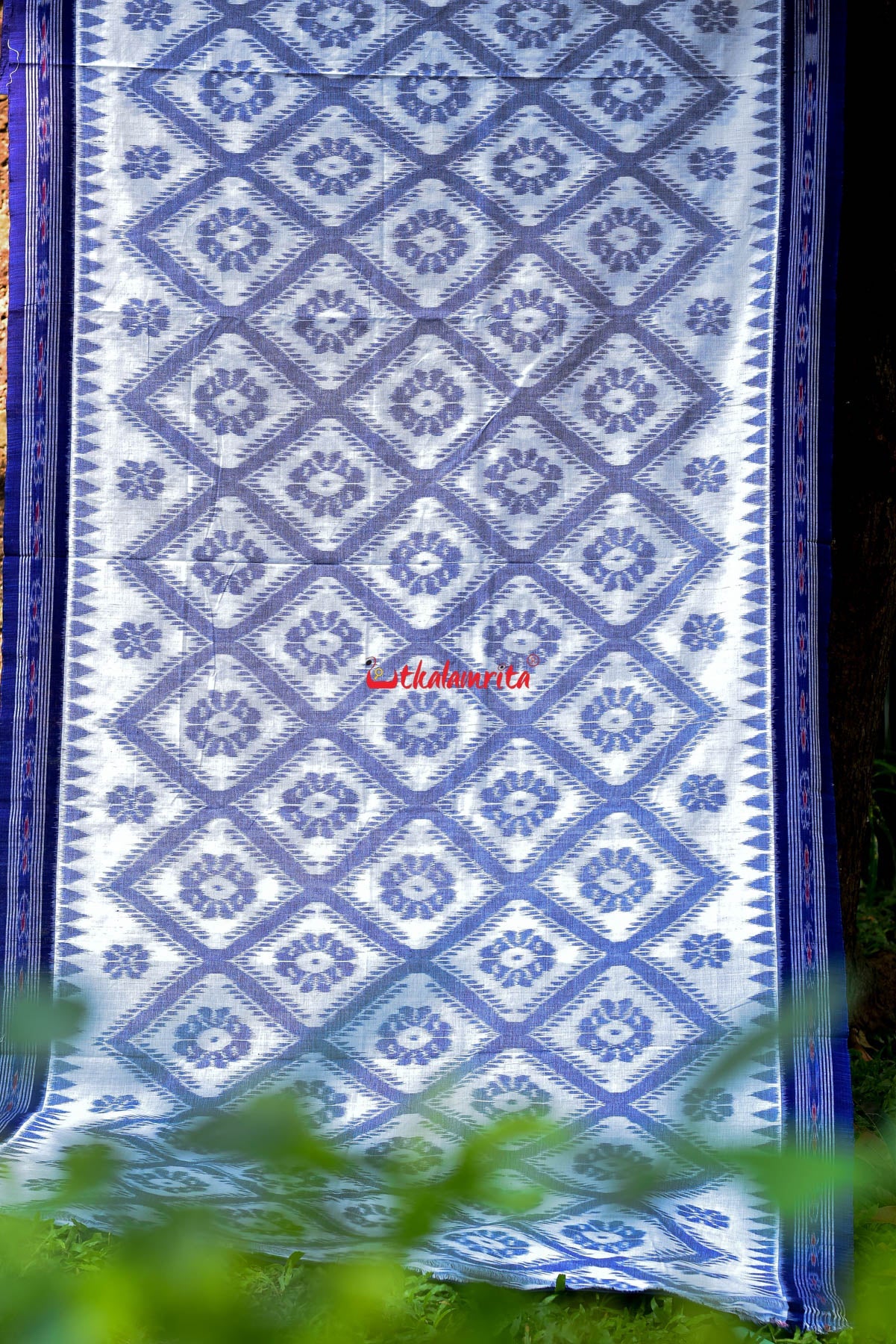 White Blue Bada Phula Cotton Saree