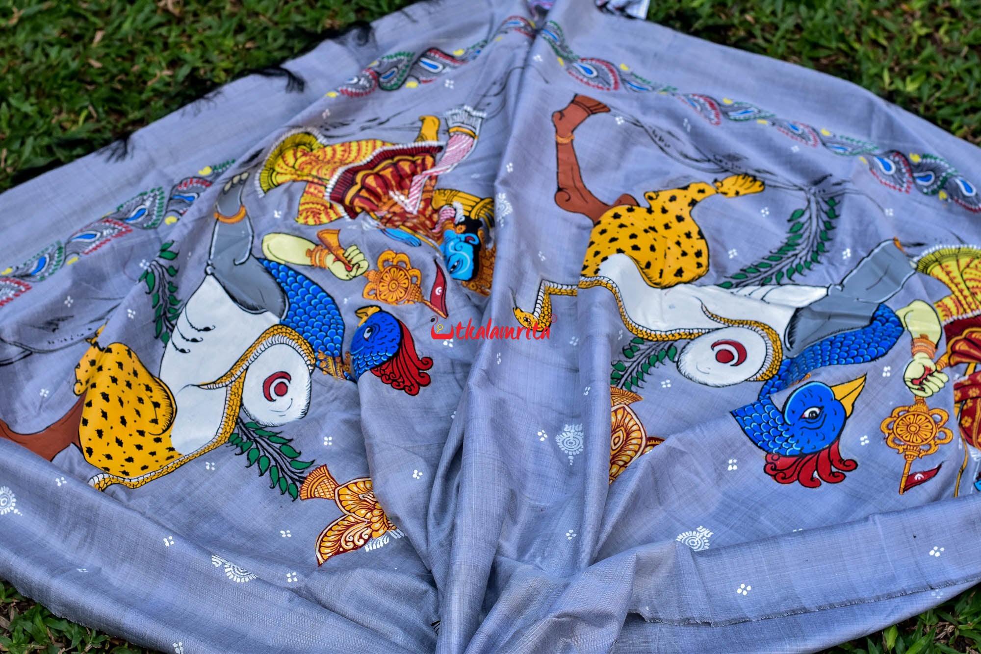 Grey Dupatta Nabagunjara