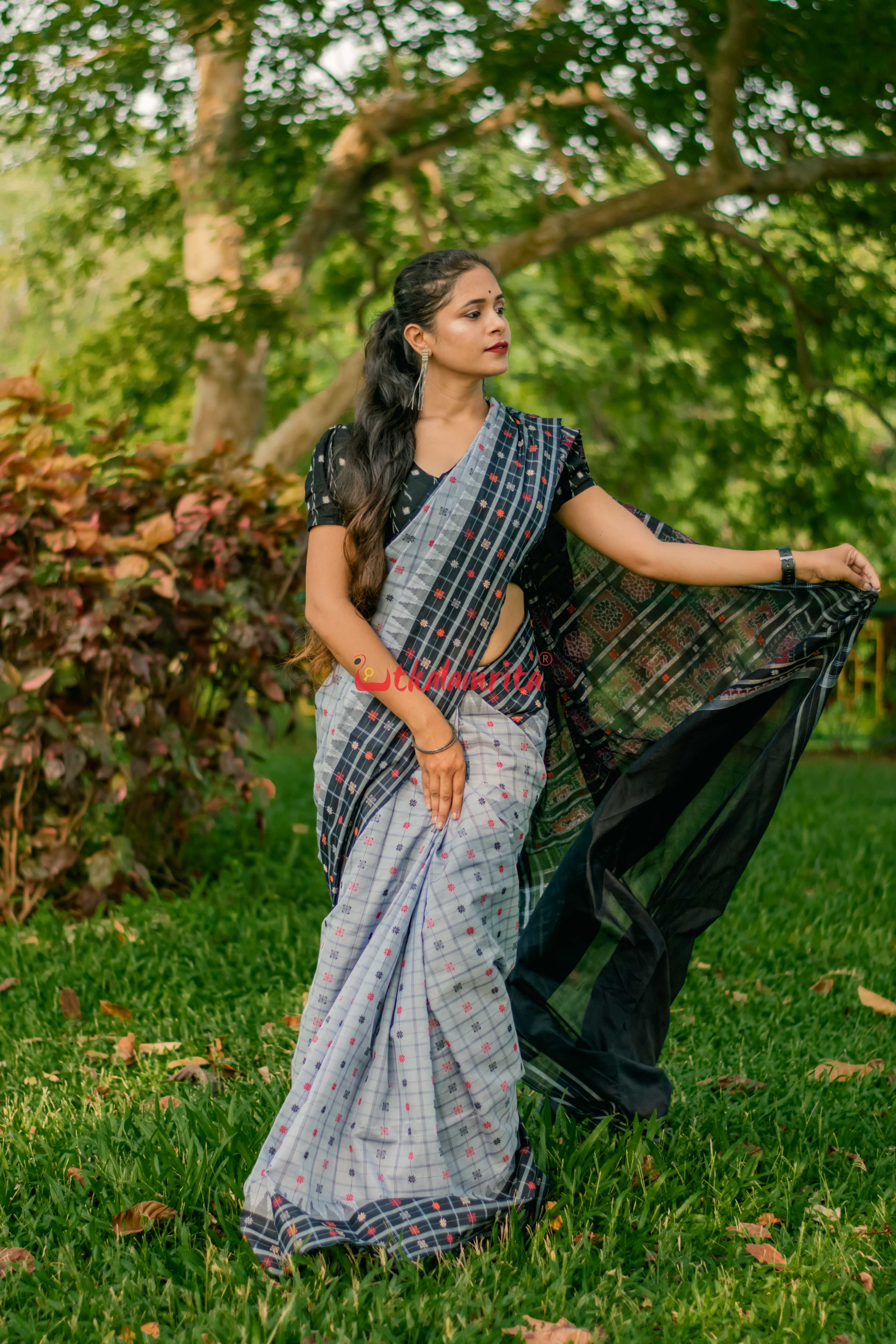 Grey AsmaanTara Phoda Kumbha Sico Saree