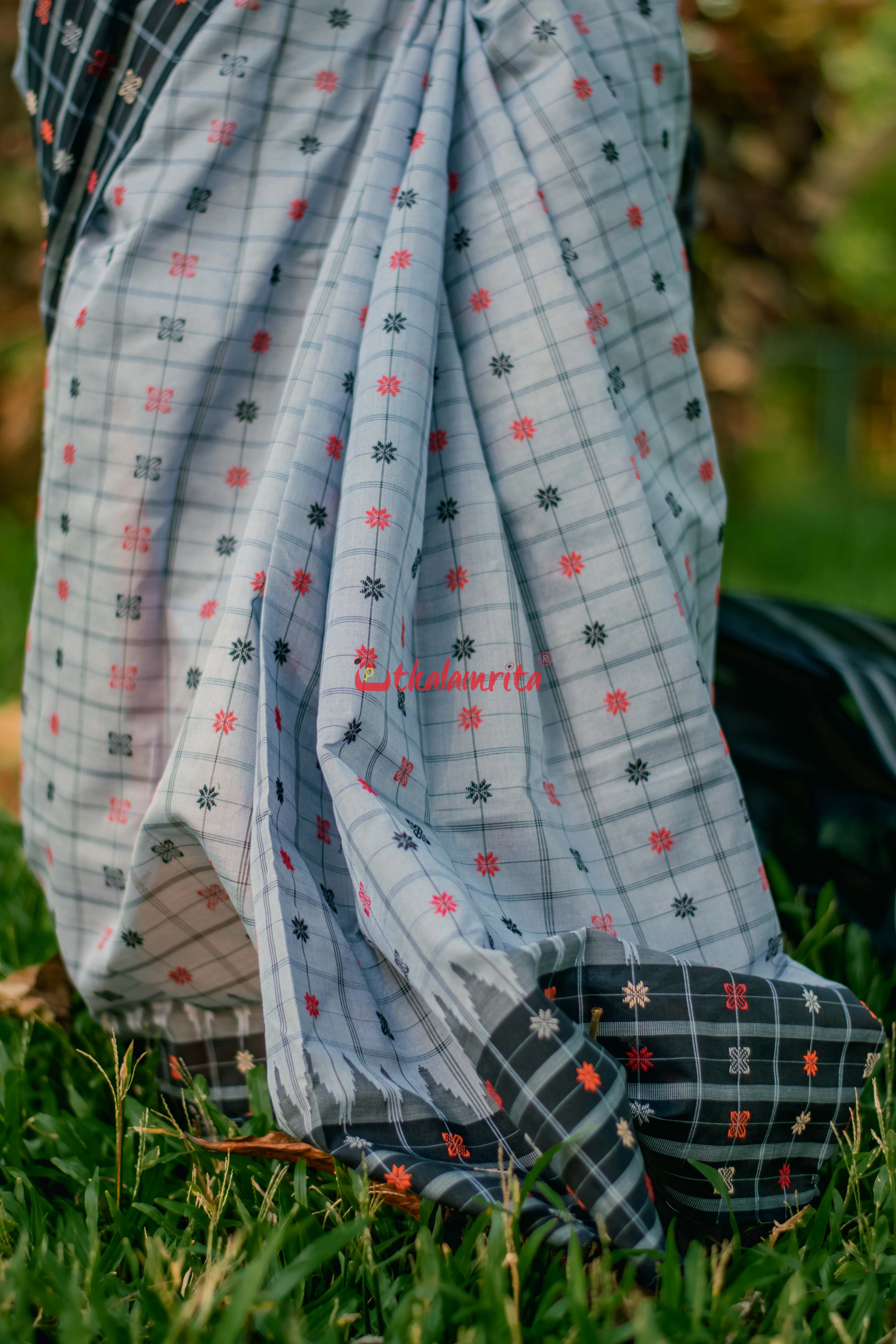 Grey AsmaanTara Phoda Kumbha Sico Saree