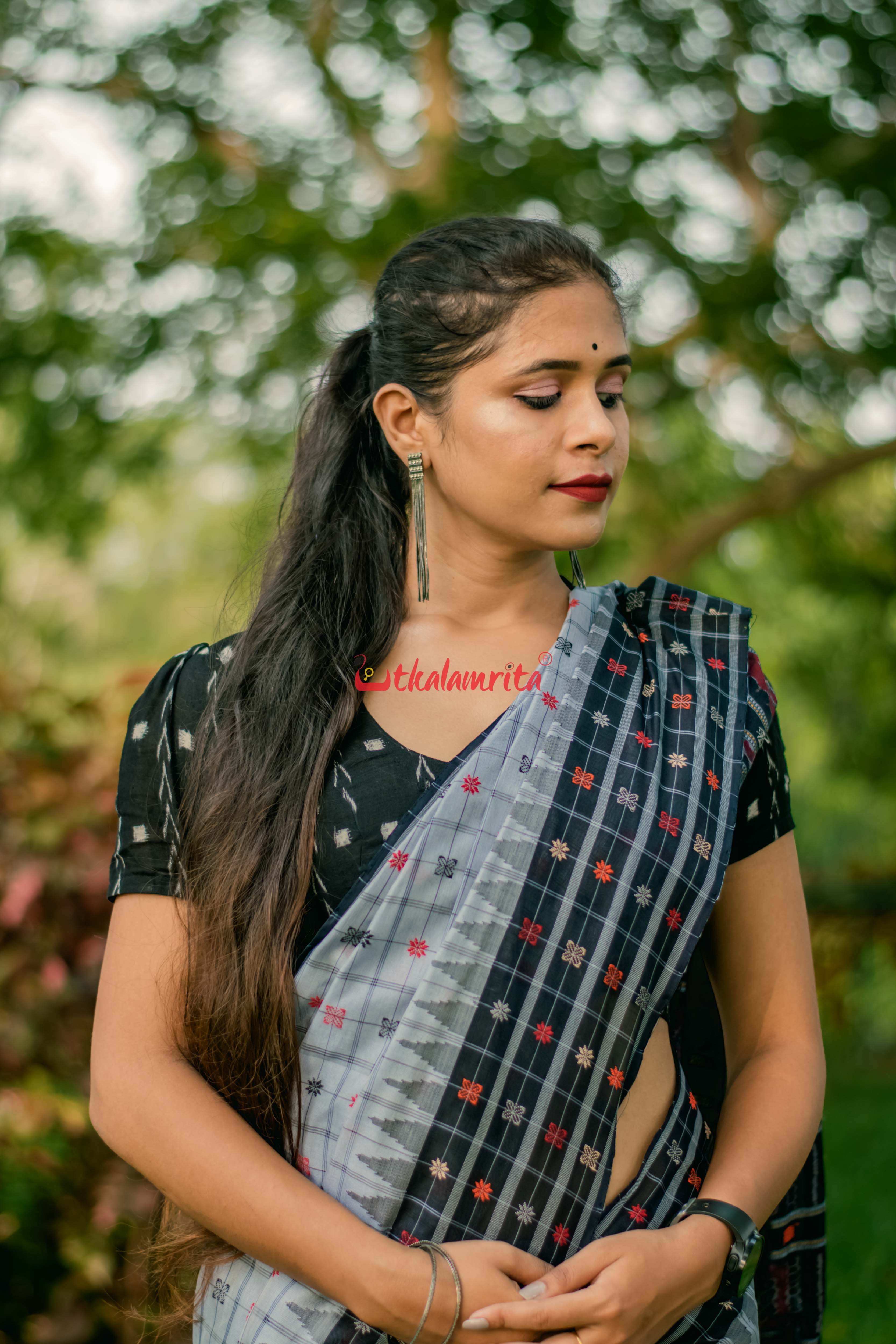 Grey AsmaanTara Phoda Kumbha Sico Saree