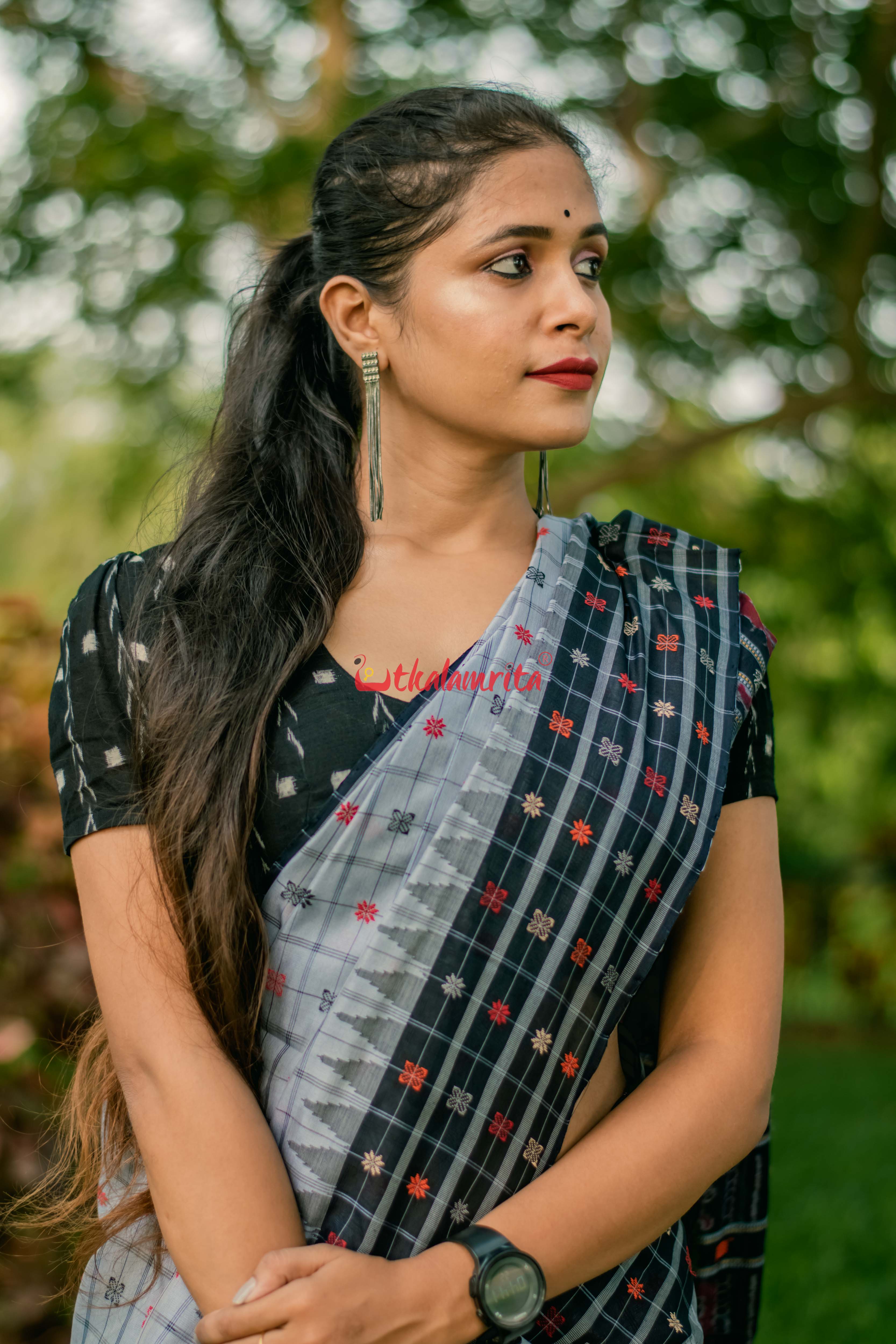 Grey AsmaanTara Phoda Kumbha Sico Saree