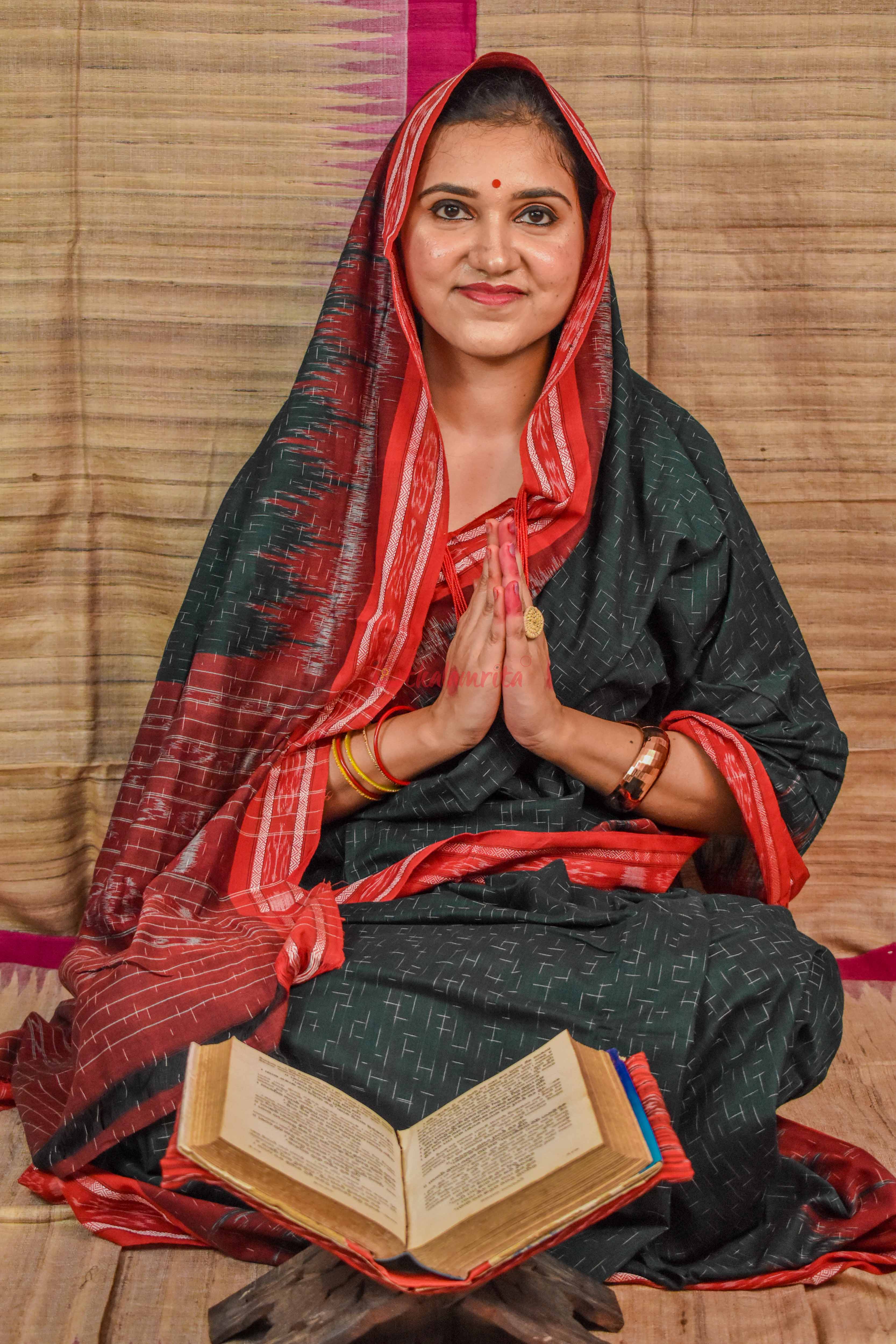 Bottle Green Red Jharana