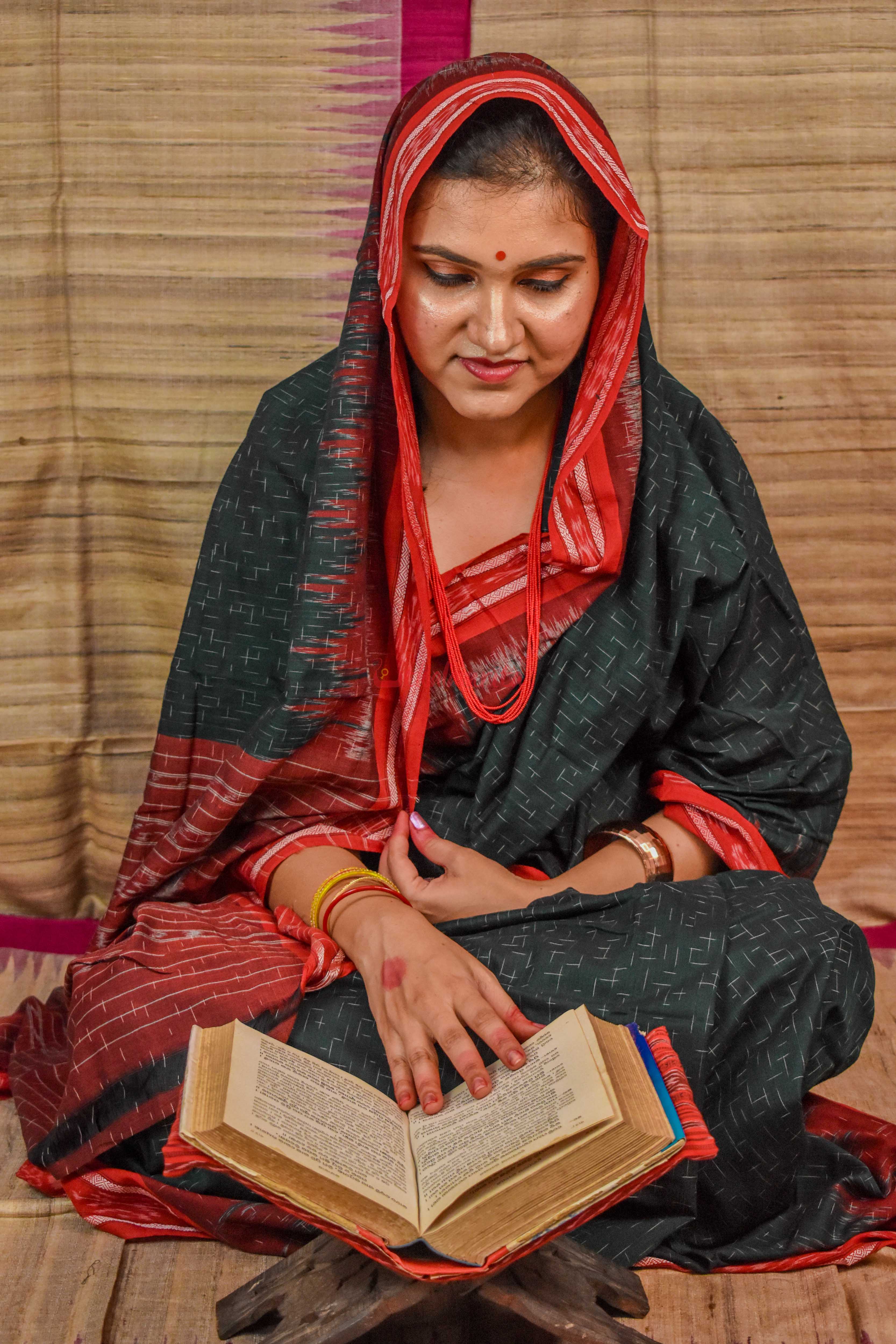 Bottle Green Red Jharana