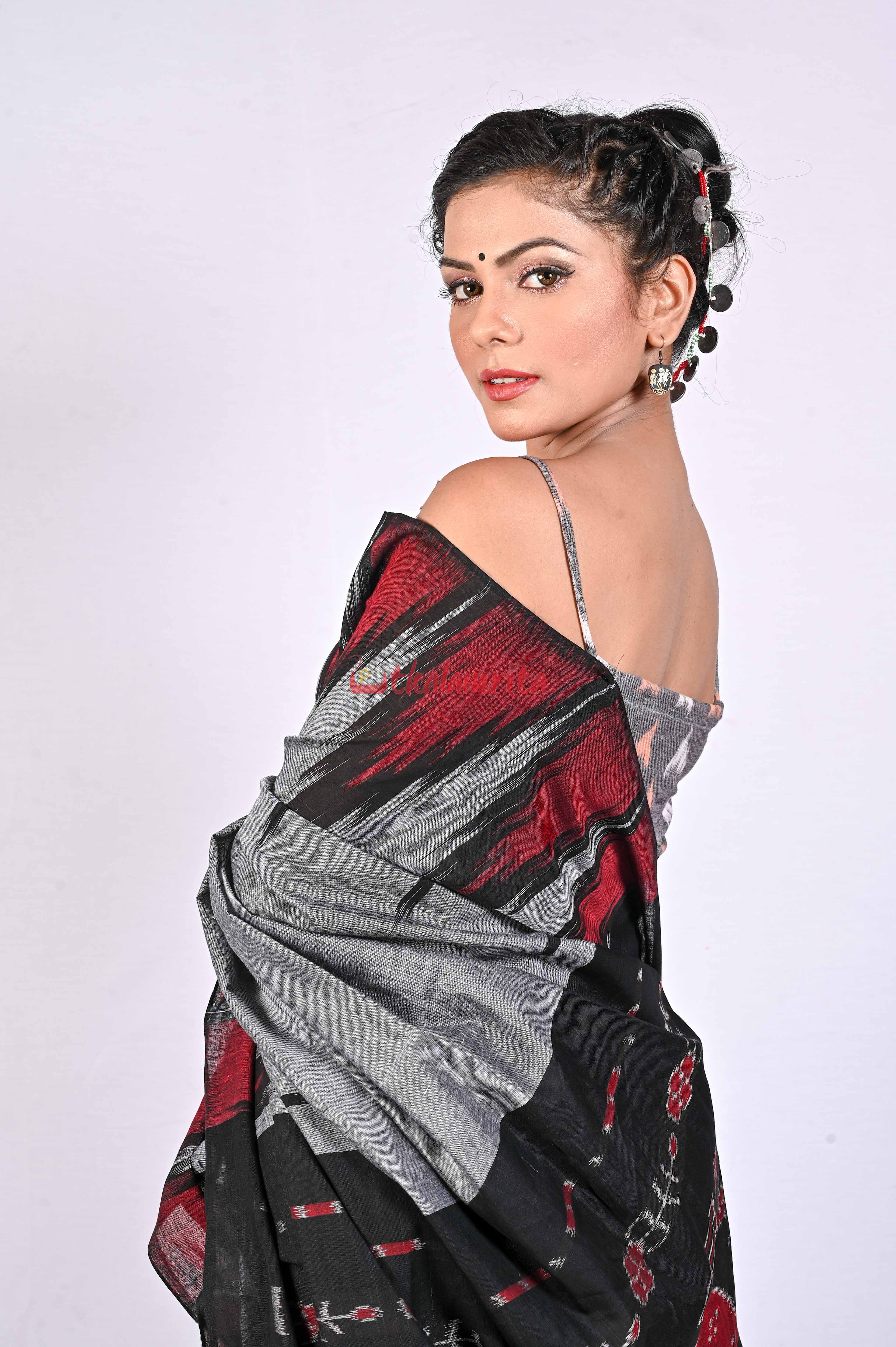 Kargil Kumbha Grey Cotton Saree