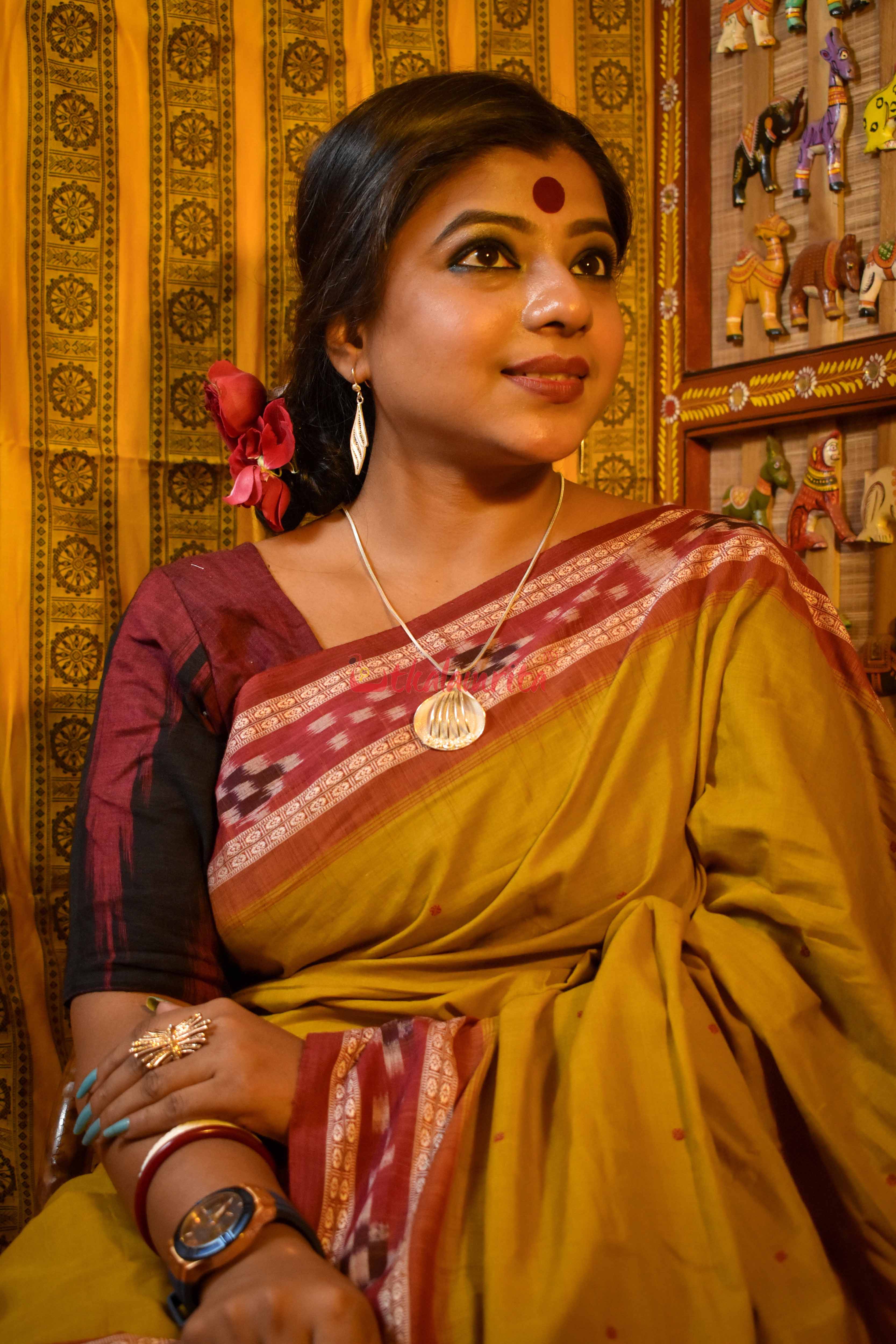 Nirmala with Pasapali Border