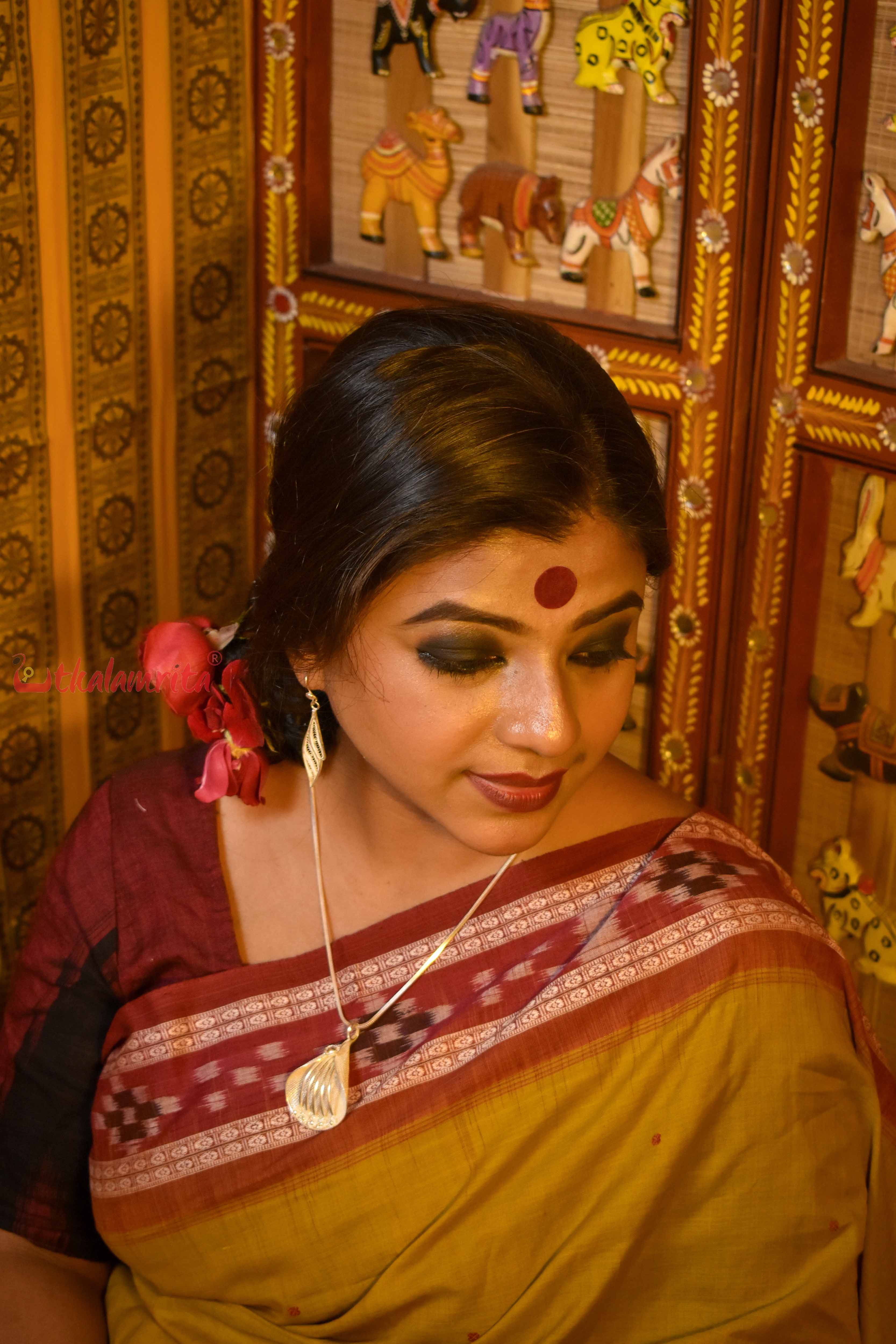 Nirmala with Pasapali Border