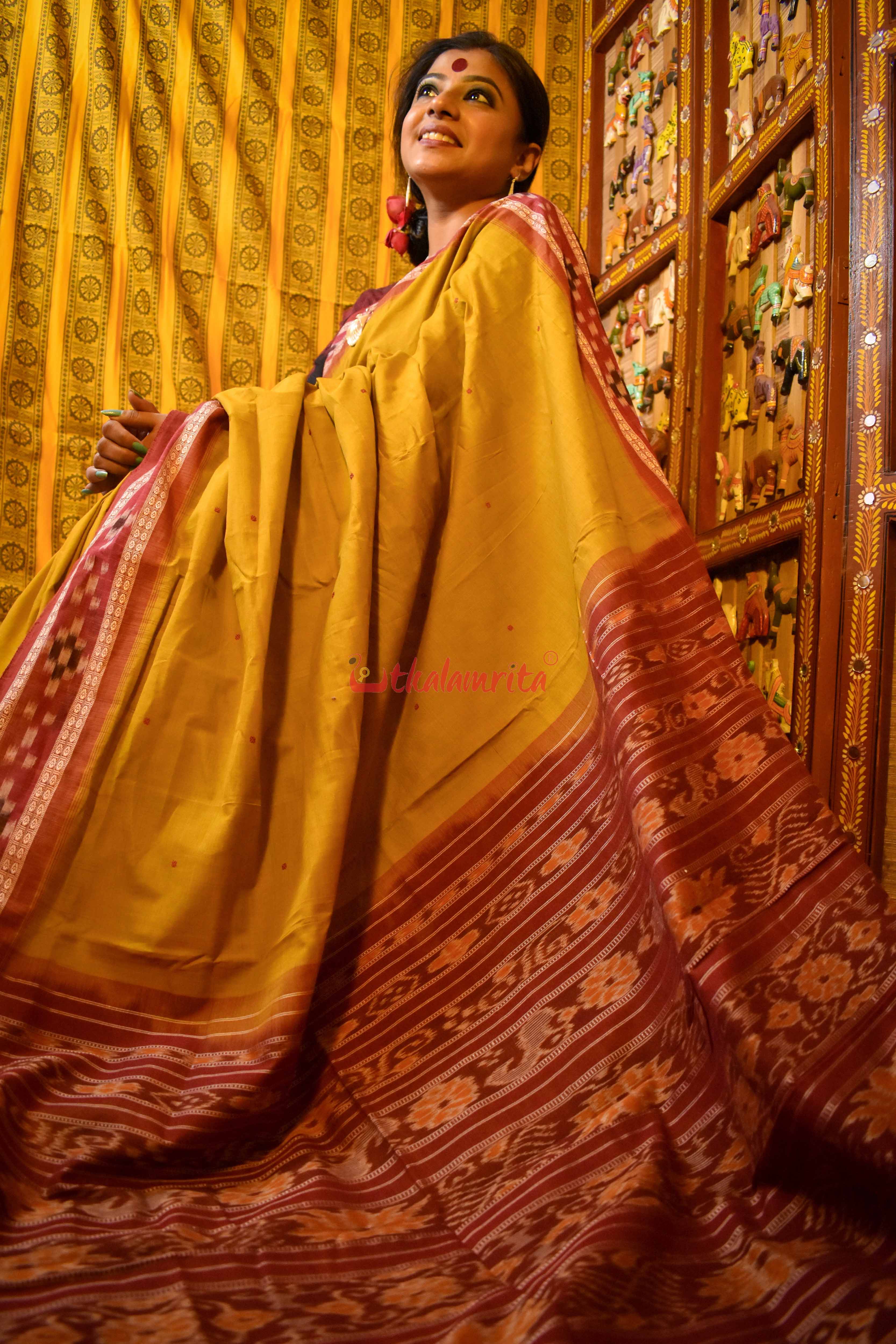 Nirmala with Pasapali Border
