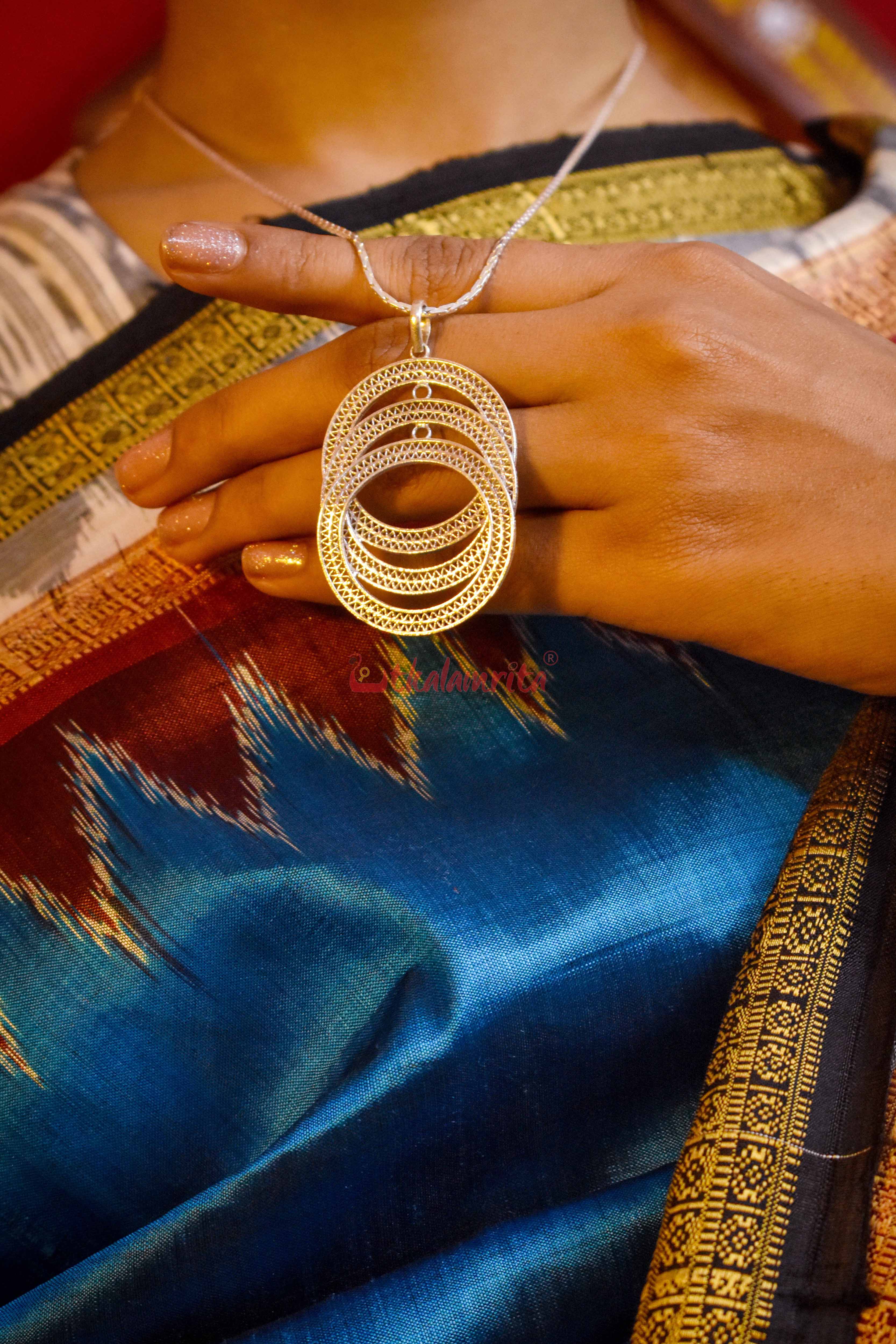Triple Hollow Circles (Pendant)