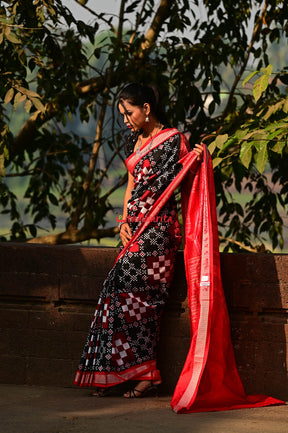 Black Red Pasapali Sambalpuri Silk Saree