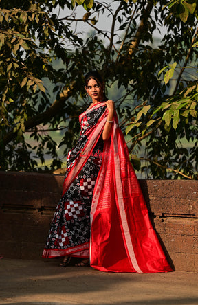 Black Red Pasapali Sambalpuri Silk Saree