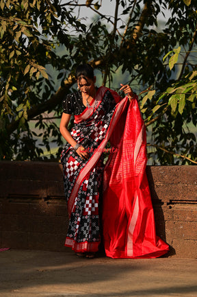 Black Red Pasapali Sambalpuri Silk Saree