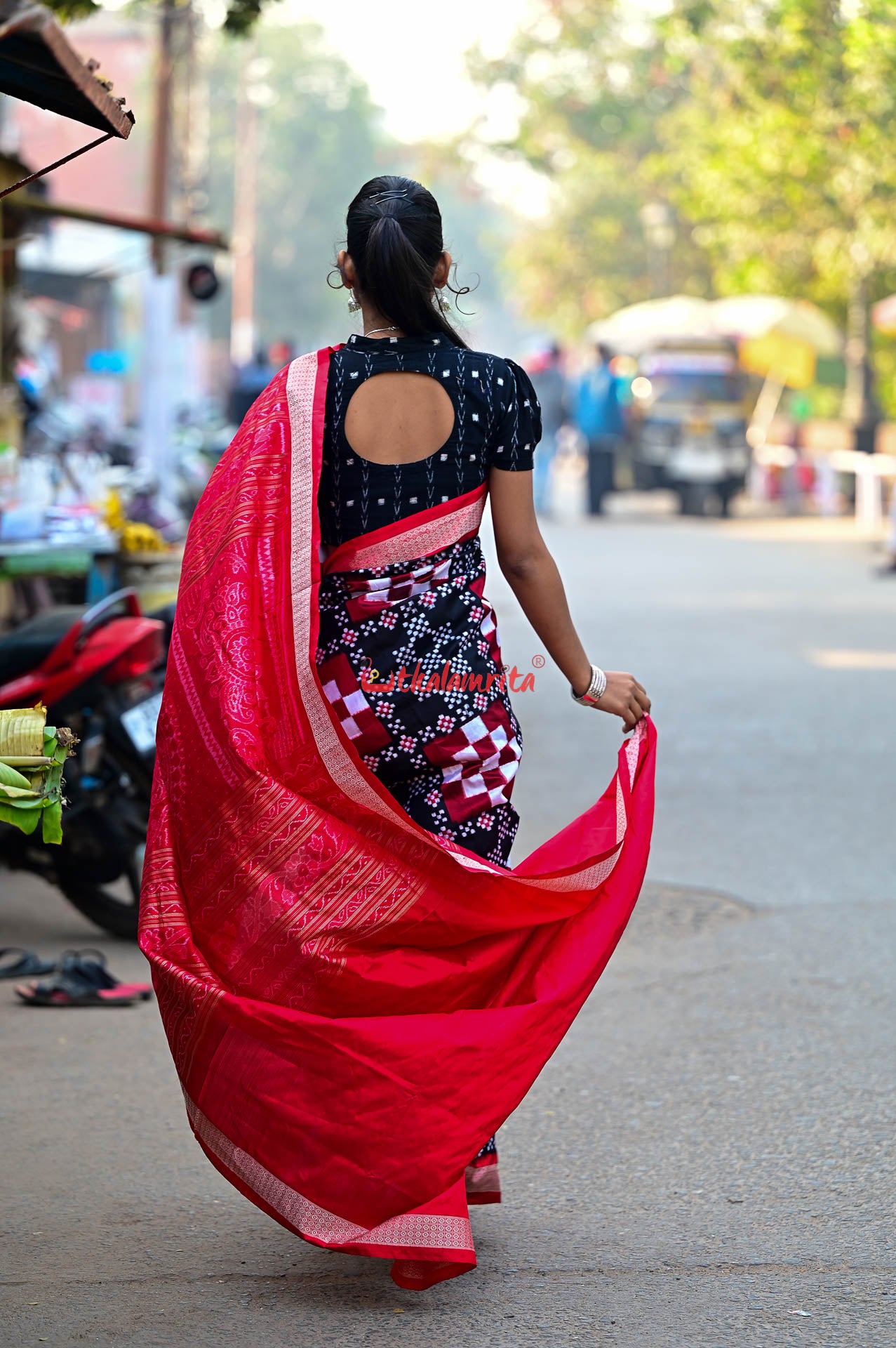 Black Red Pasapali Sambalpuri Silk Saree