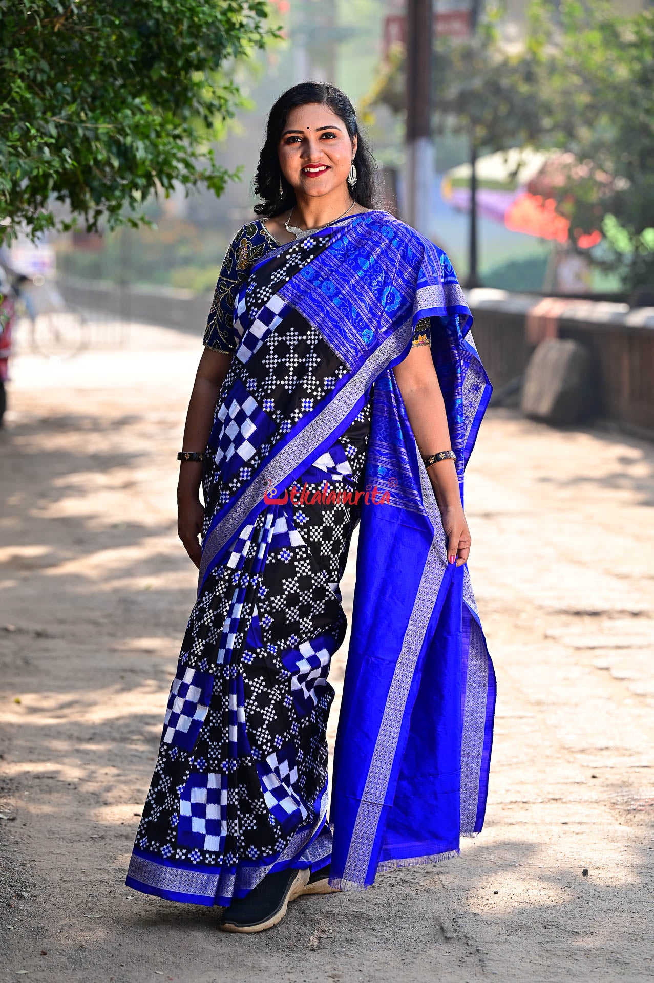 Blue Big Small Pasapali Sambalpuri Silk Saree