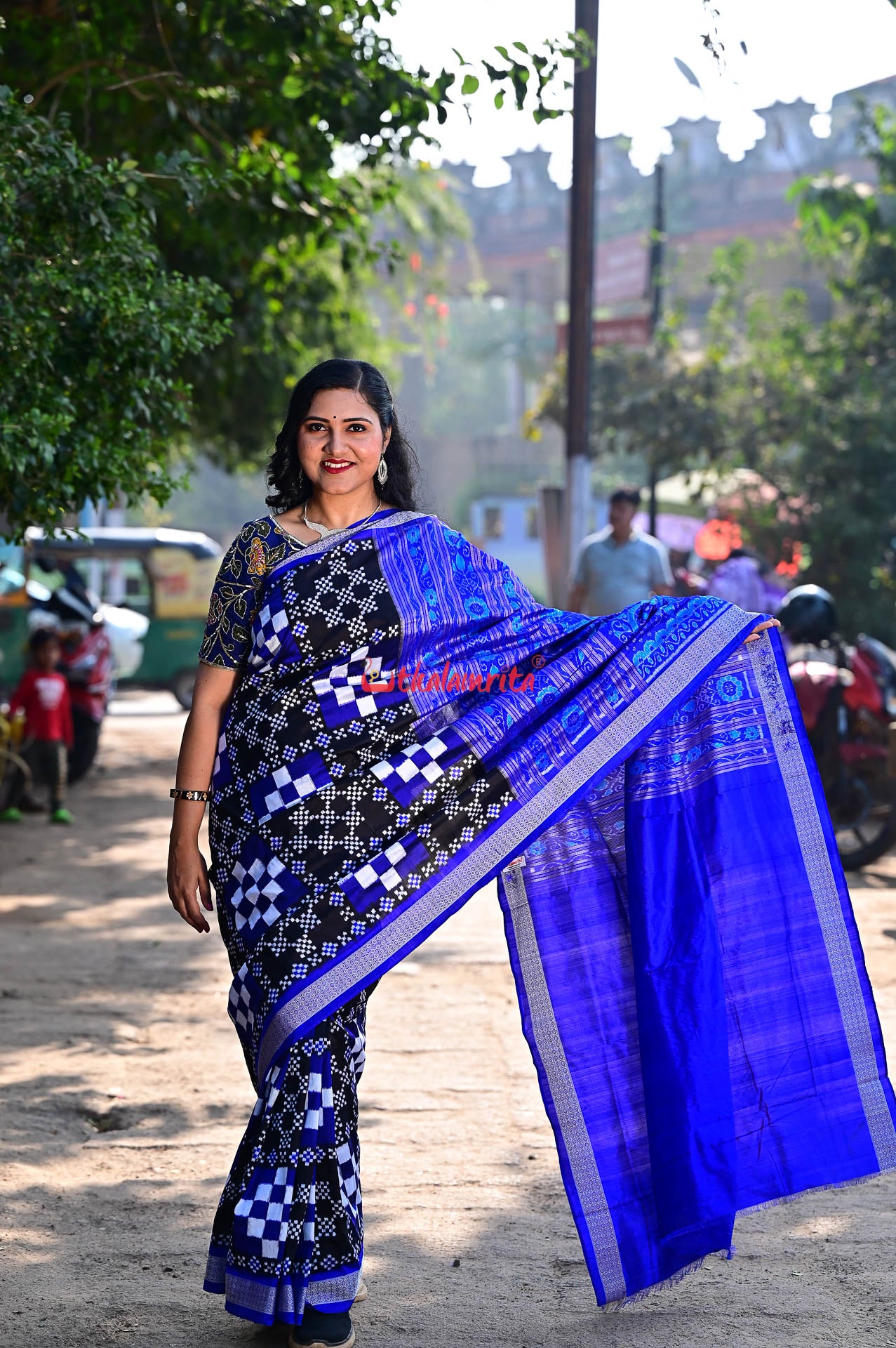 Blue Big Small Pasapali Sambalpuri Silk Saree