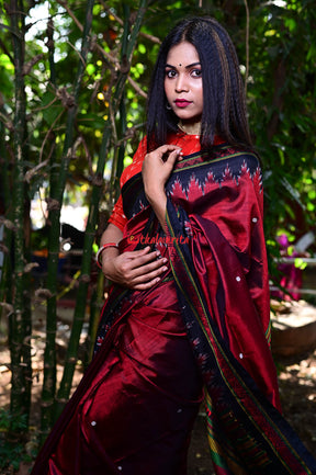 Laal Dongria Silk Saree