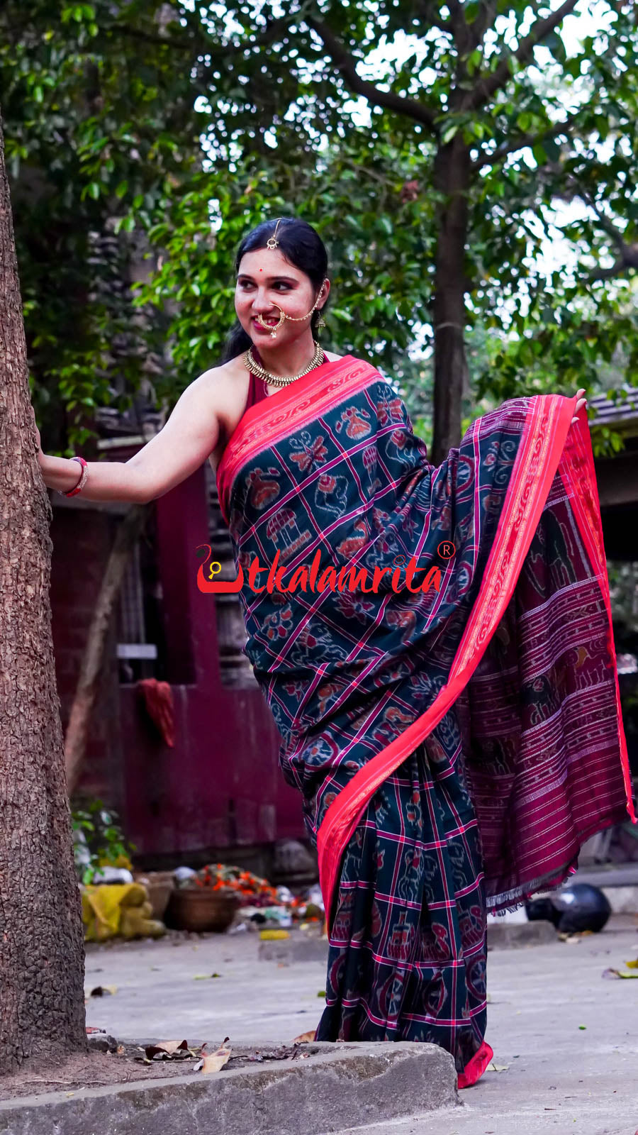 Bottle Green Red Border Nabakothi Cotton Saree