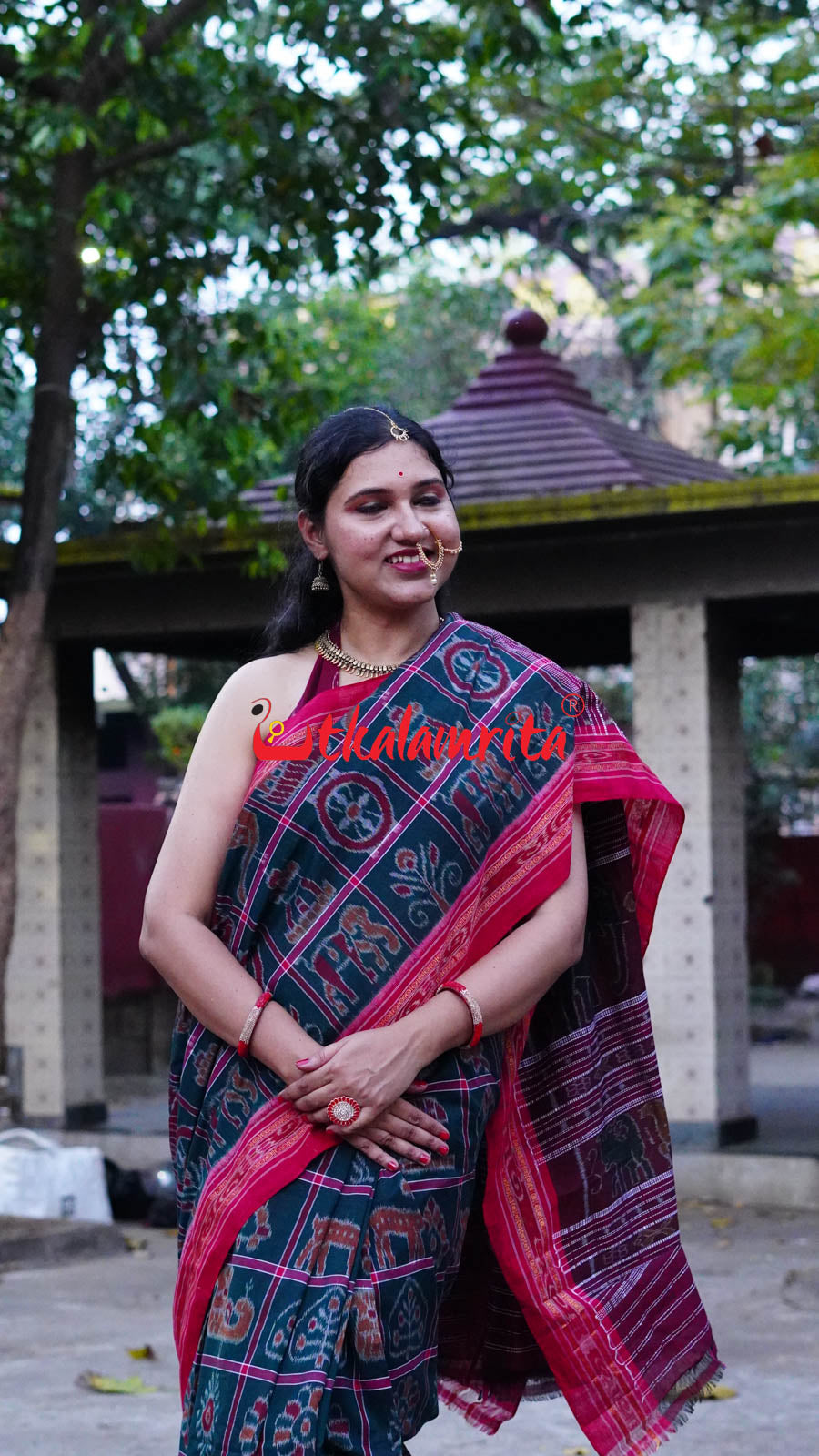Bottle Green Red Border Nabakothi Cotton Saree
