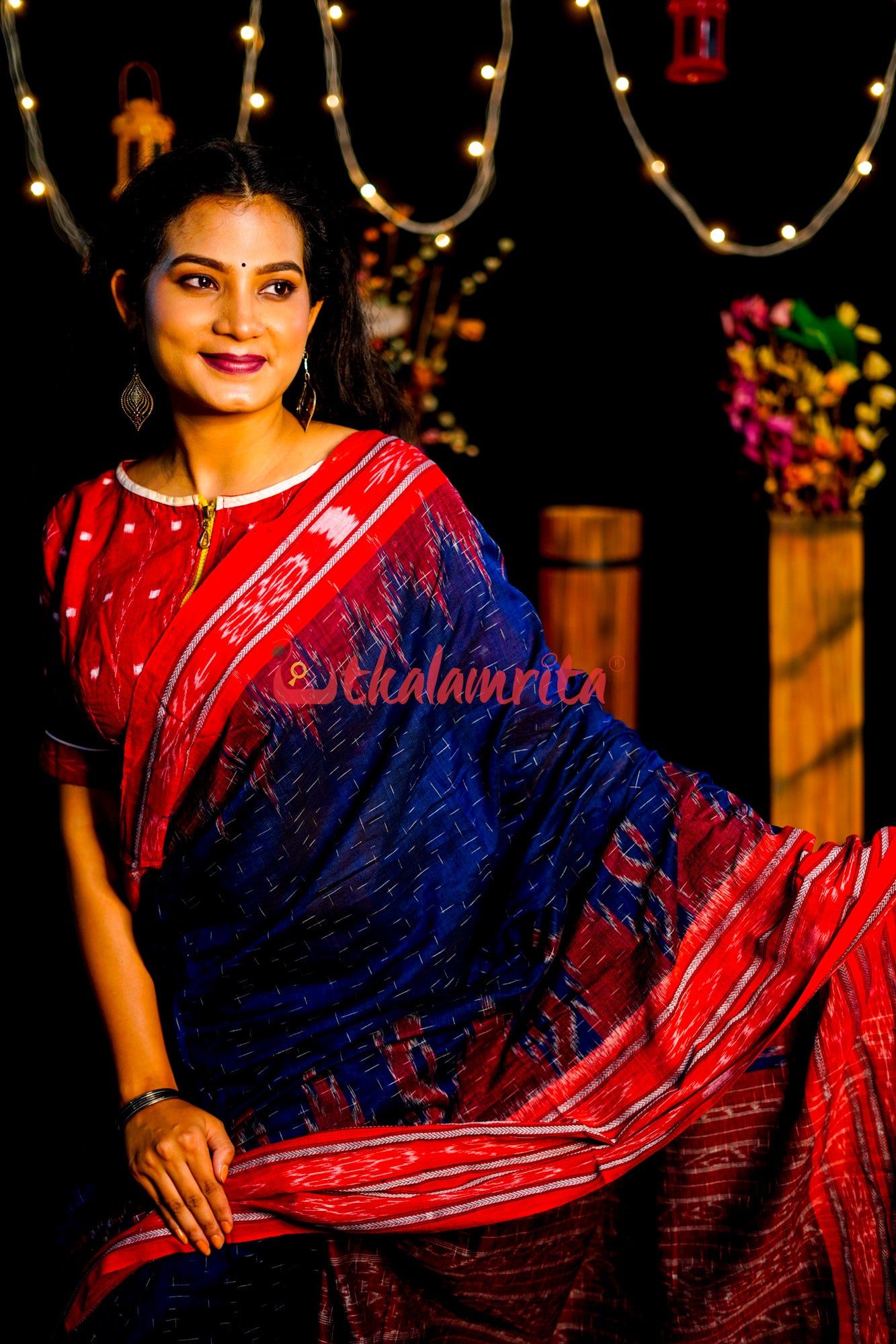 Blue Red Daali Scot Khandua Cotton Saree
