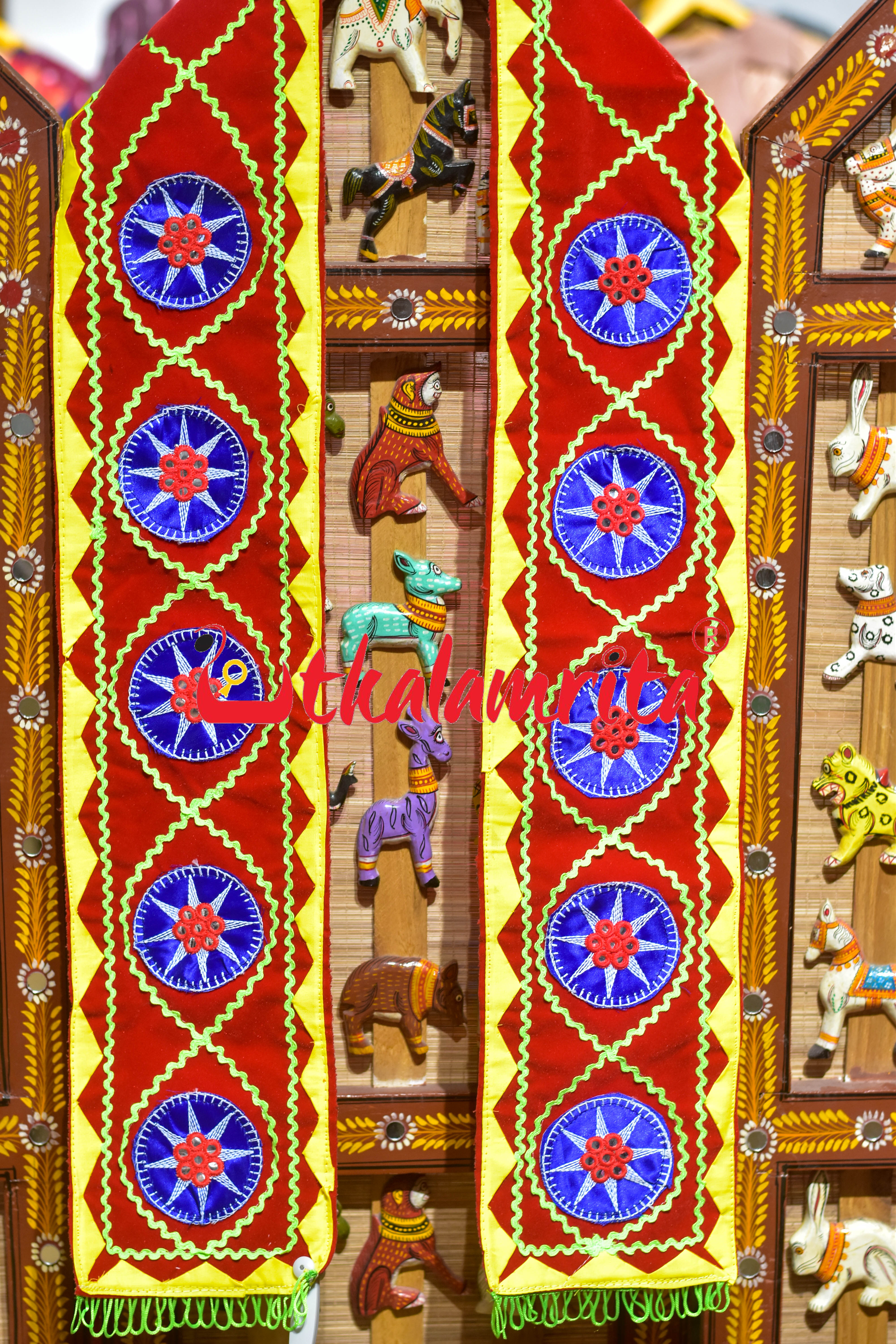 Red Blue with White Chakra Pipili with Jhallar (Uttariya)