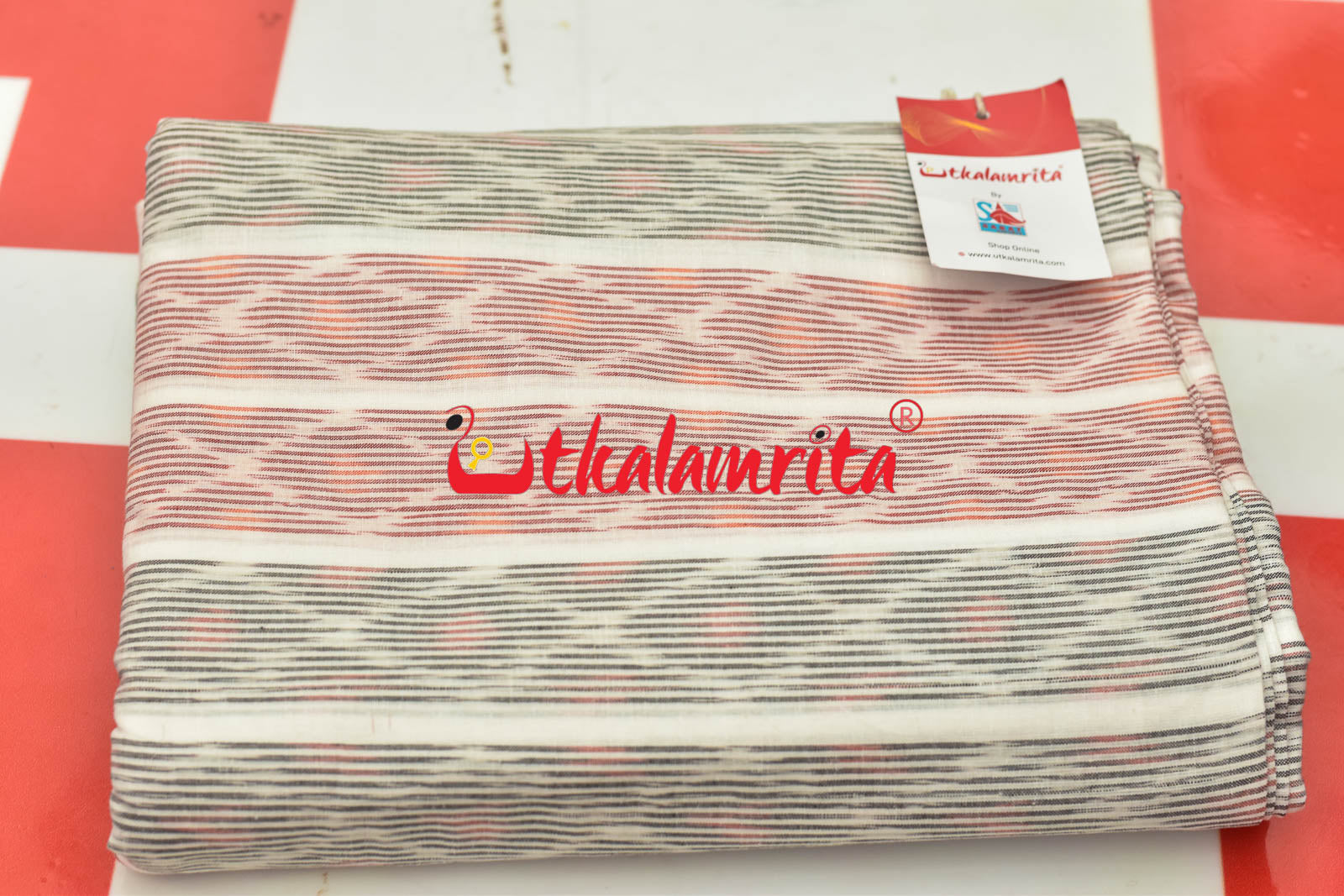 Red Black Bandha on white (Fabric)