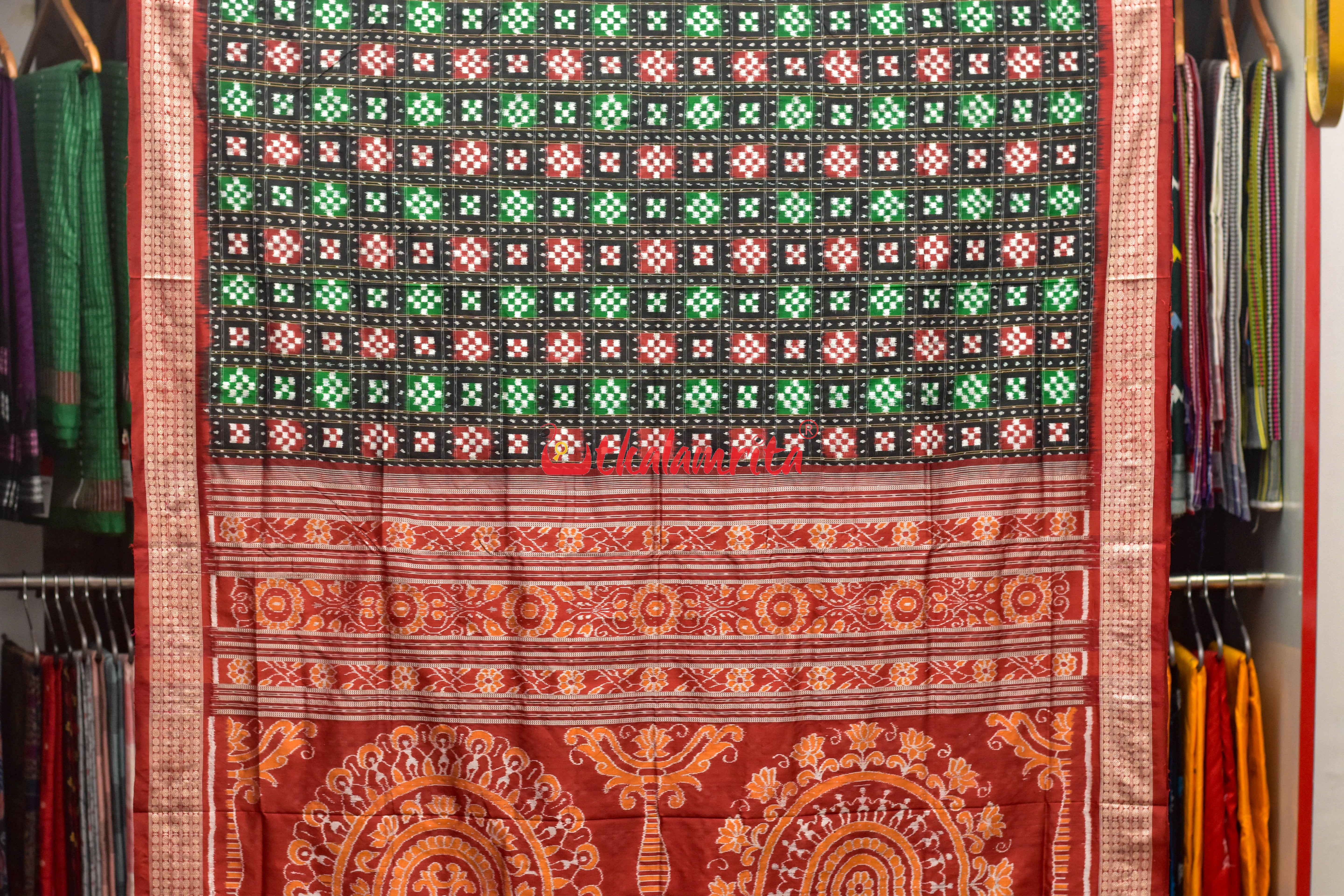 19 Kuthi Red Green Over Black Pasapali Silk Saree