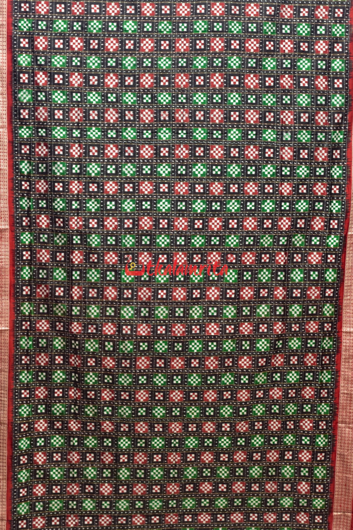 19 Kuthi Red Green Over Black Pasapali Silk Saree