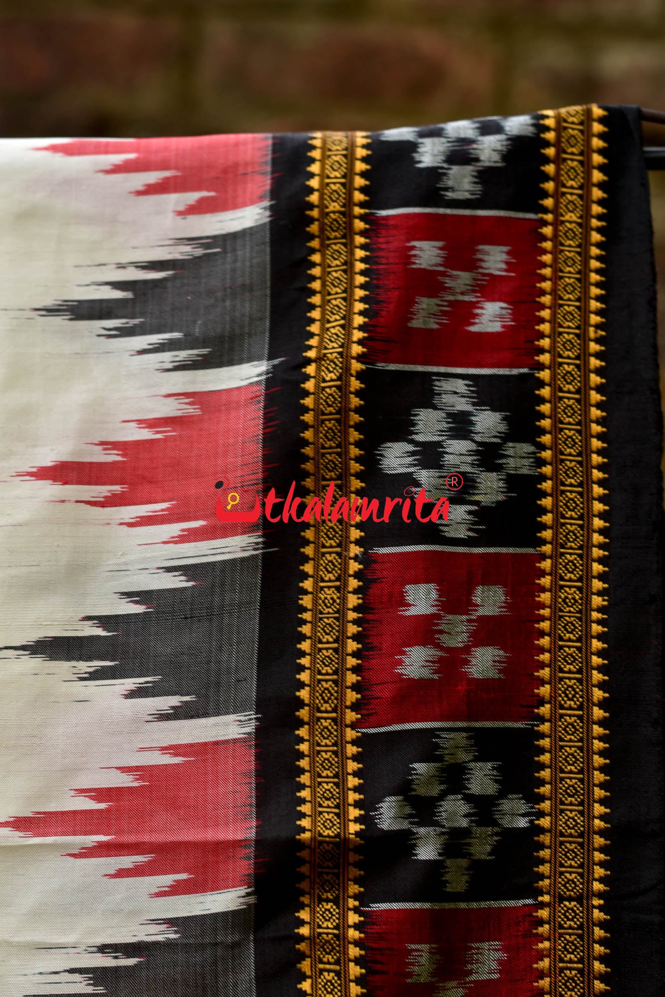 White Pasapali Border Khandua Silk Saree