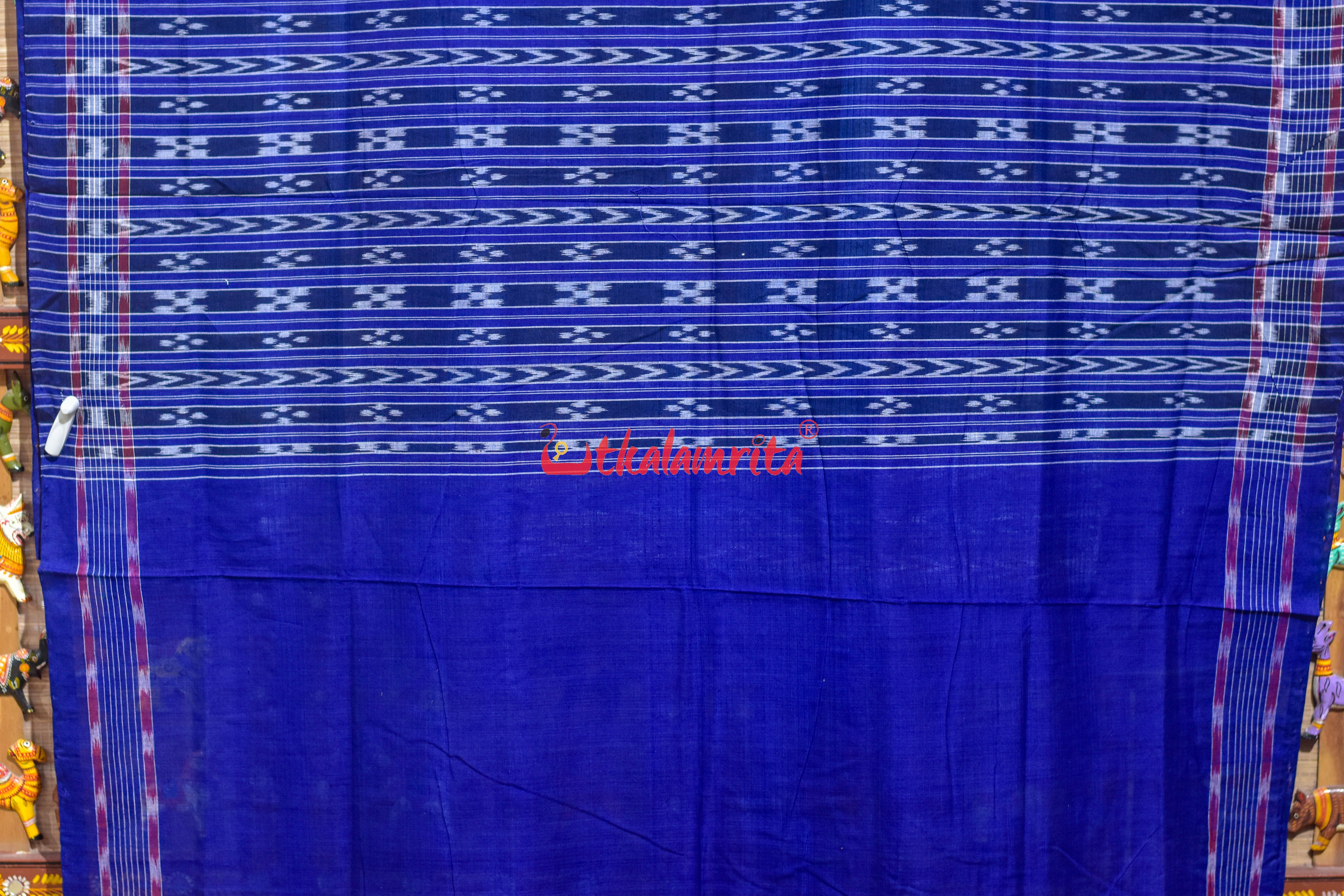 Dhanpatri Cream Blue Cotton Saree